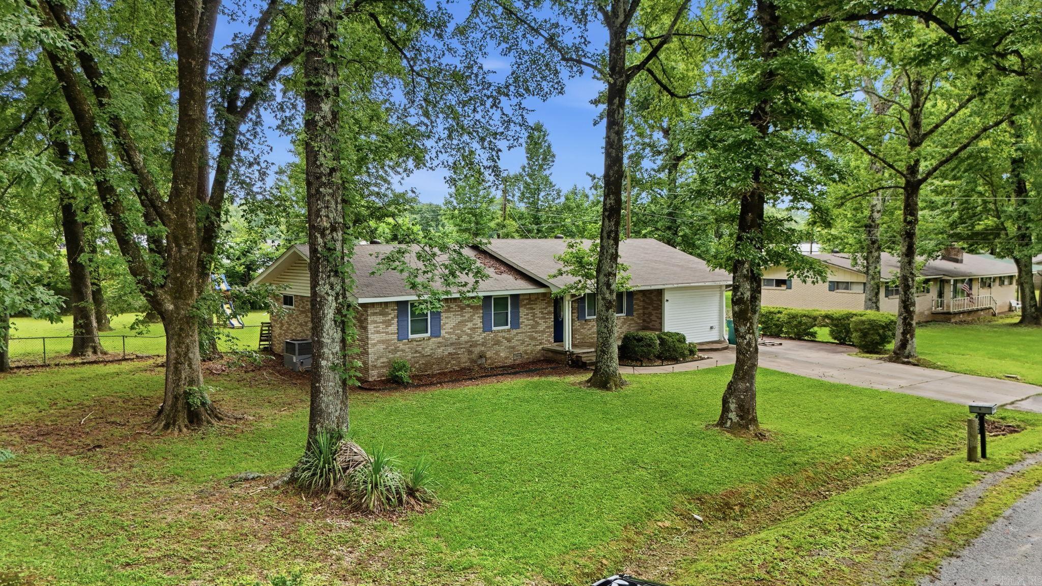 7201 Forest Dale Drive Property Photo 4