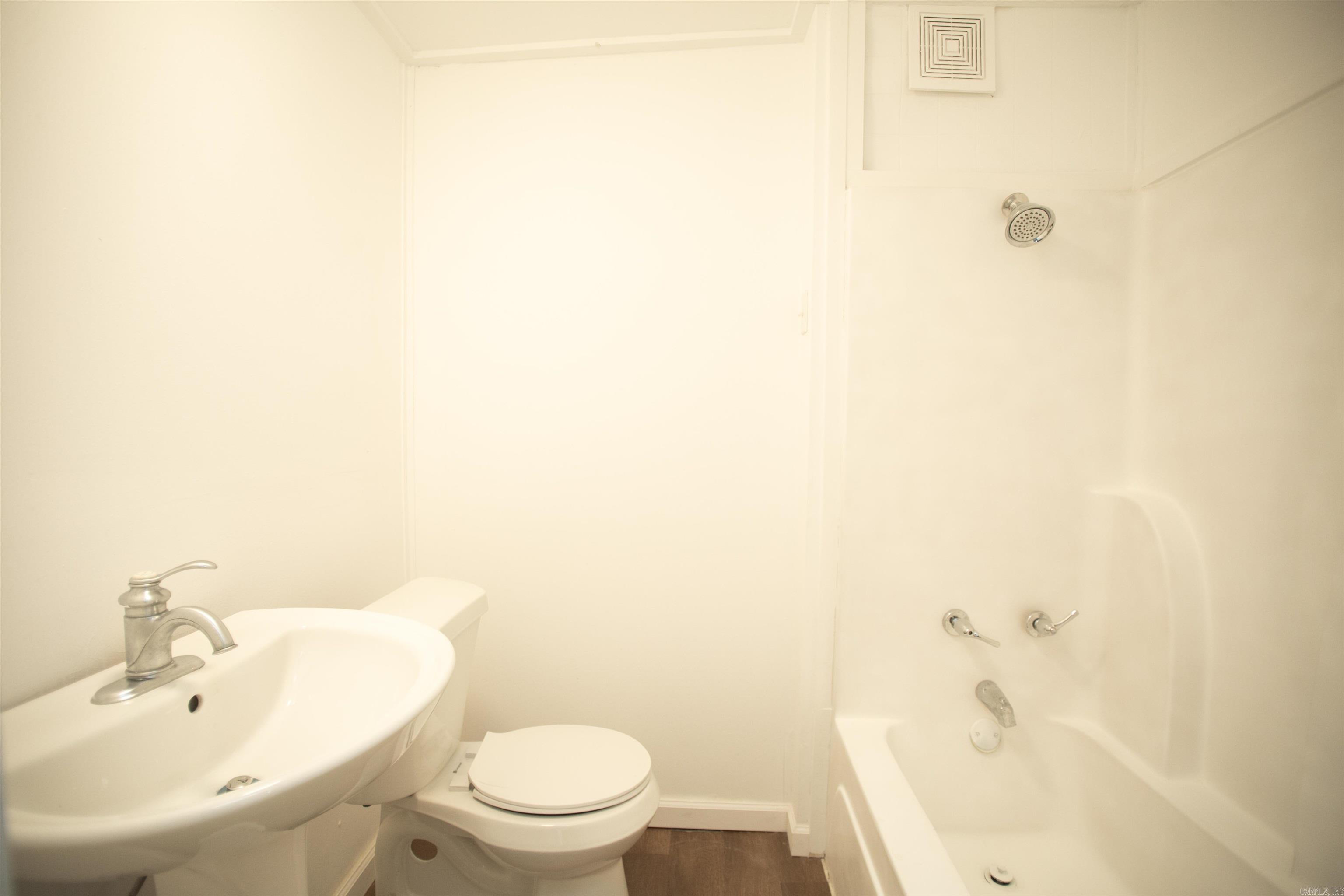 13118 Old River Drive Property Photo 16