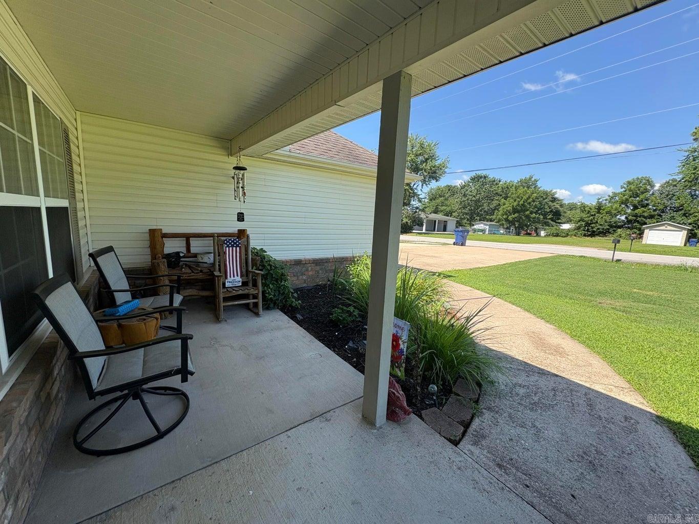331 S Johnson Street Property Photo 5