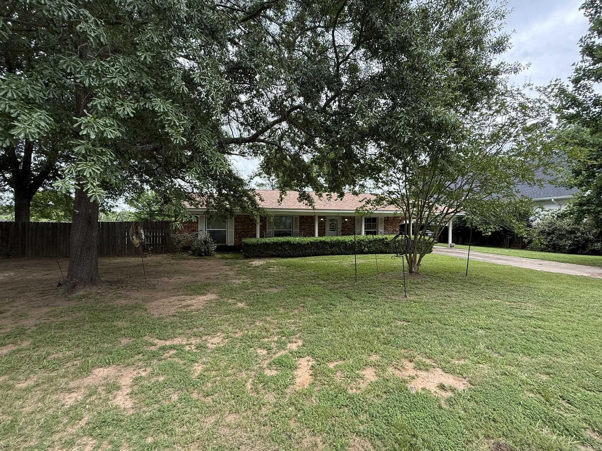 519 N Kelley Avenue Property Photo 1