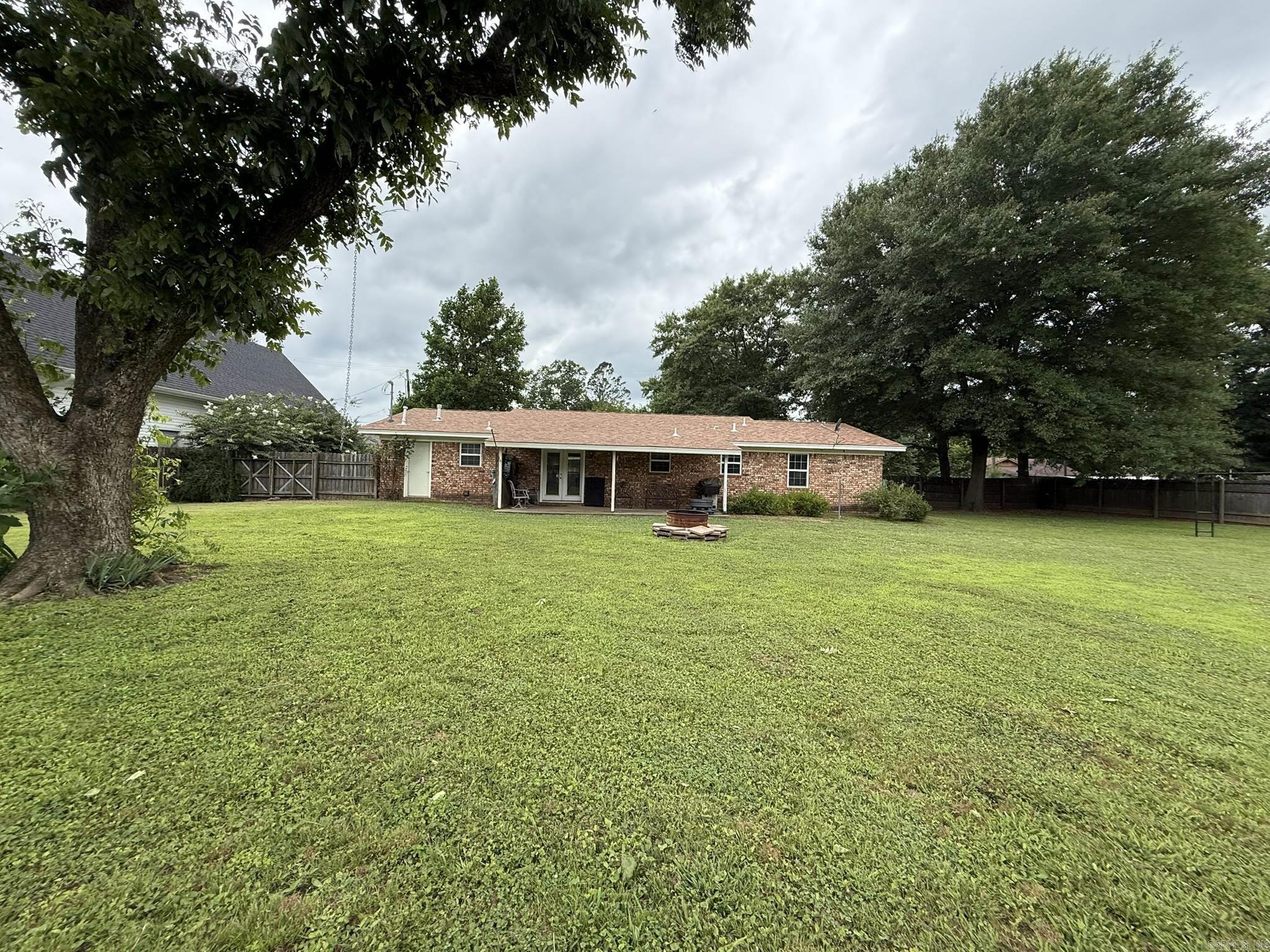 519 N Kelley Avenue Property Photo 2