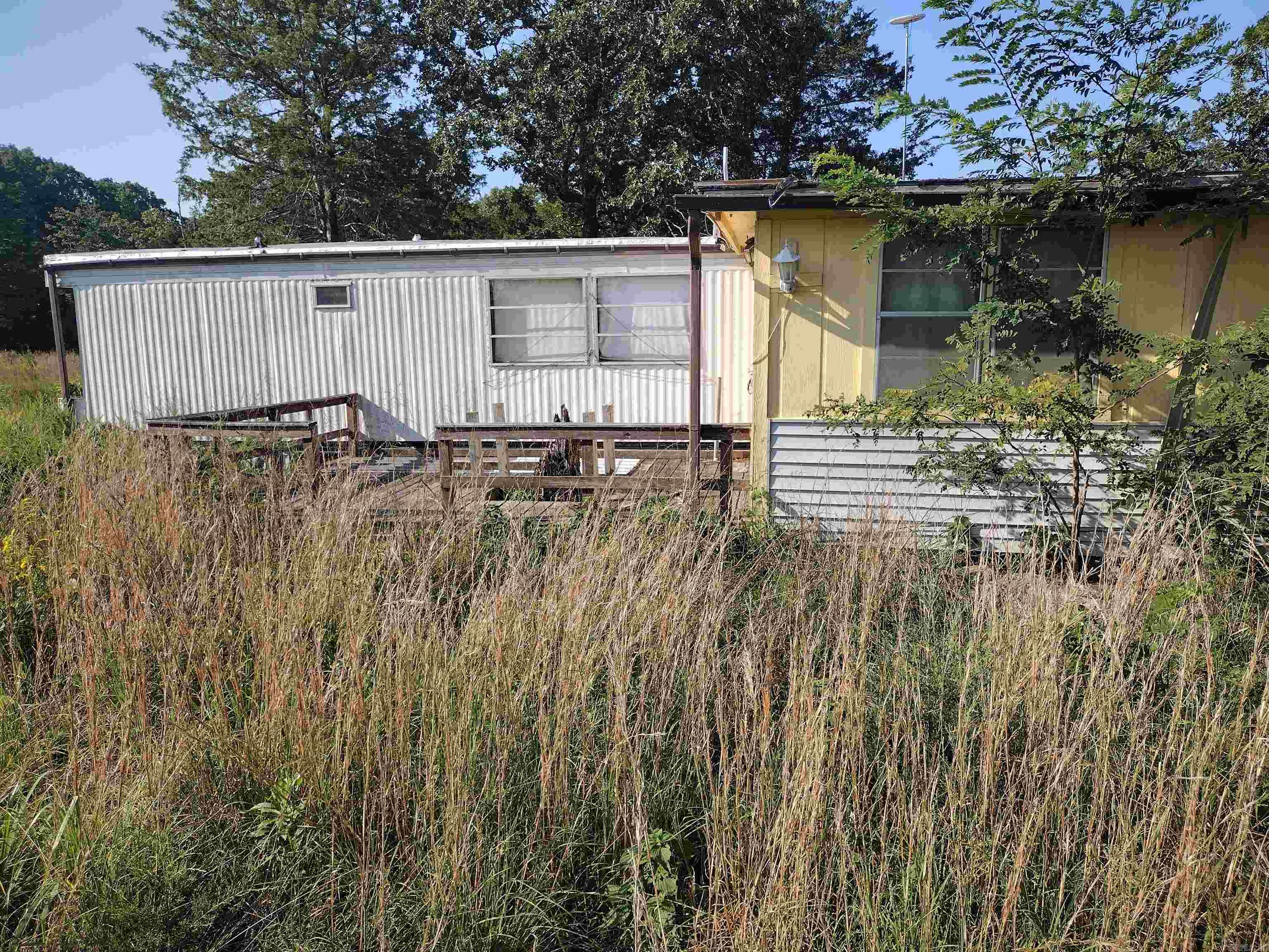 1700 Sutterfield Rd Property Photo 3