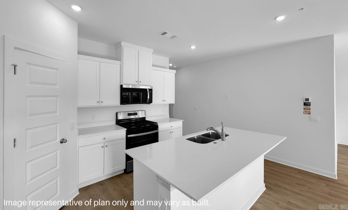 508 S Cherry Street Property Photo 3