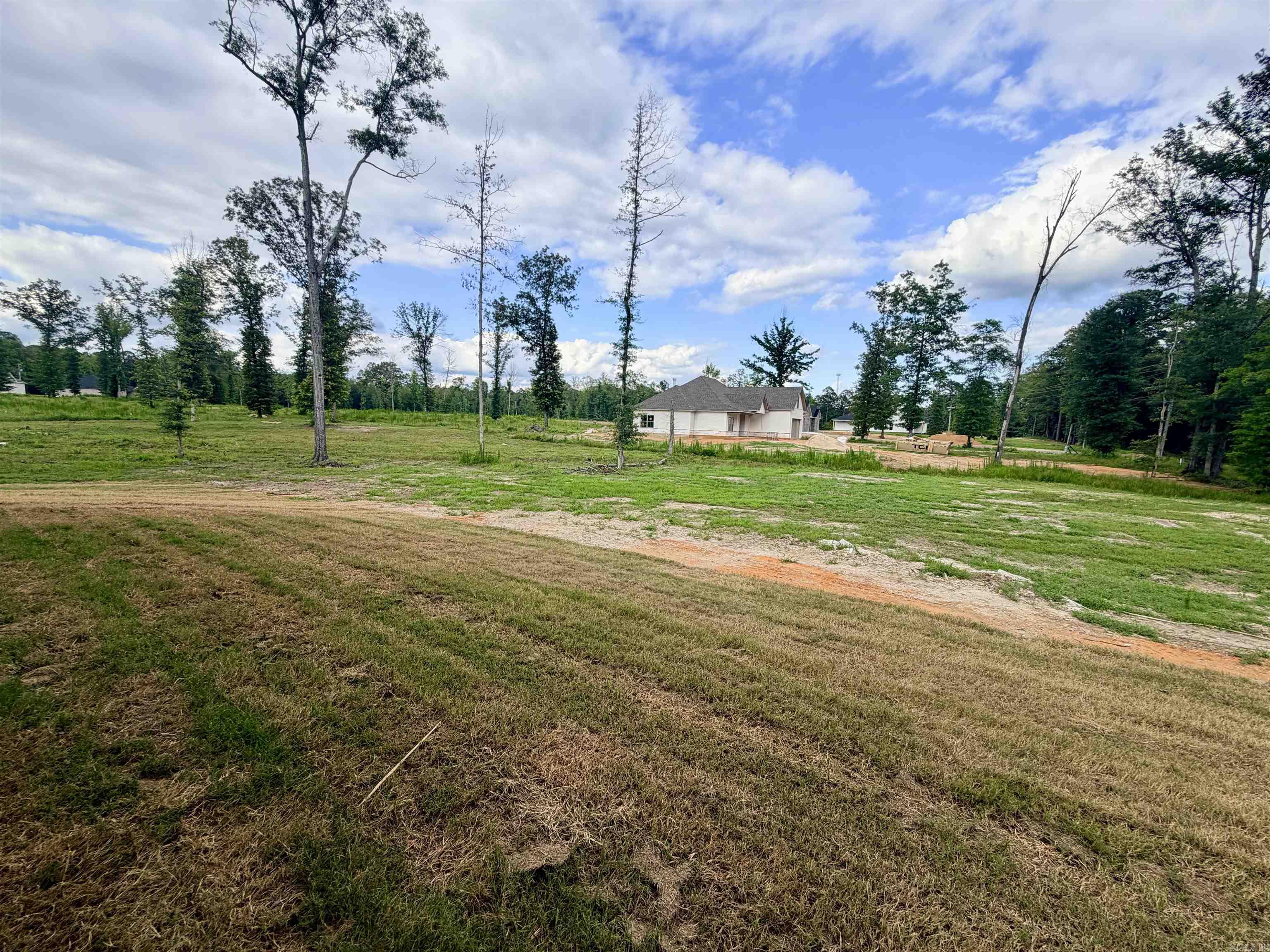 6812 N Detonti Property Photo 30