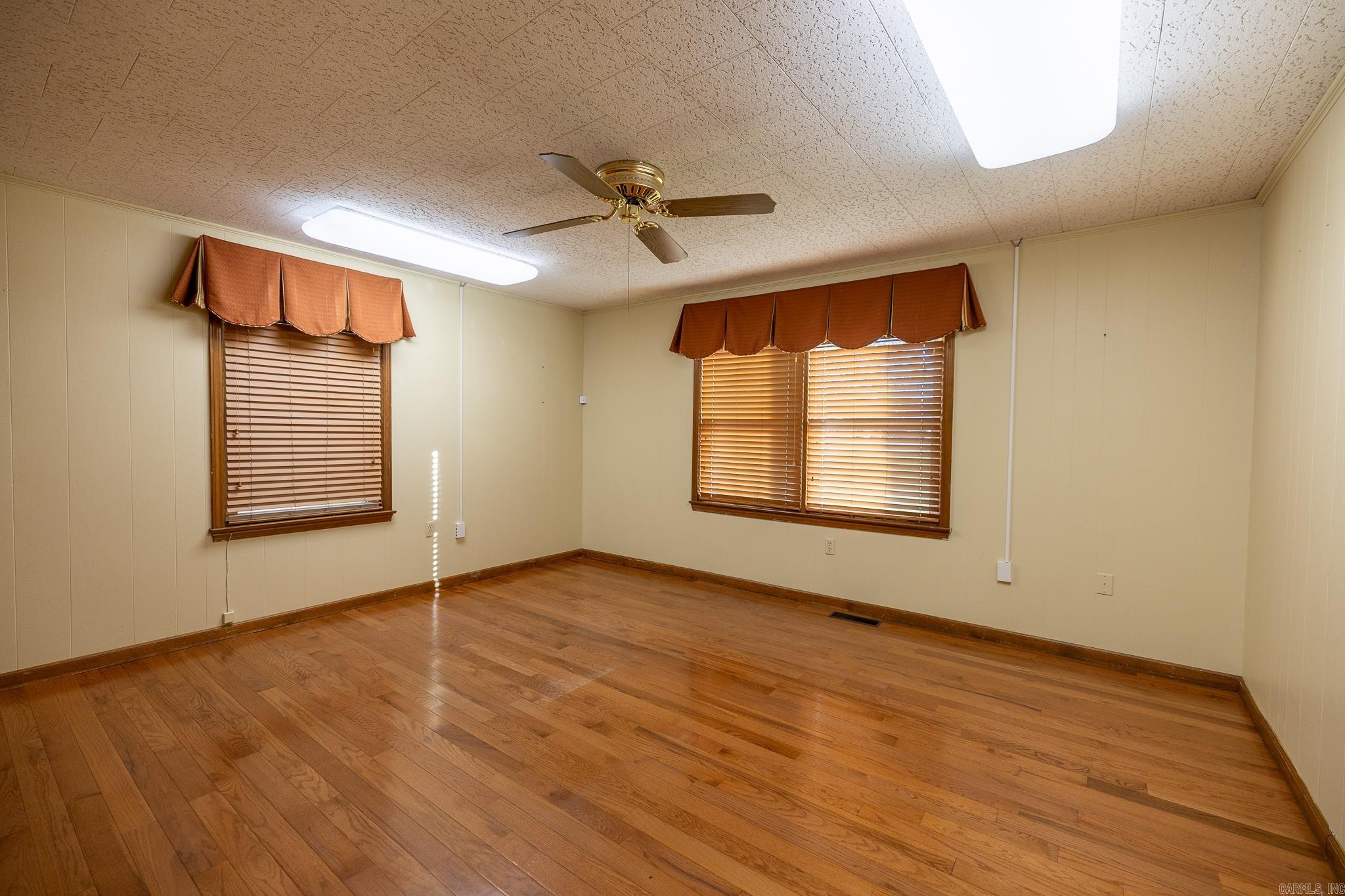 1287 W North Street Property Photo 16