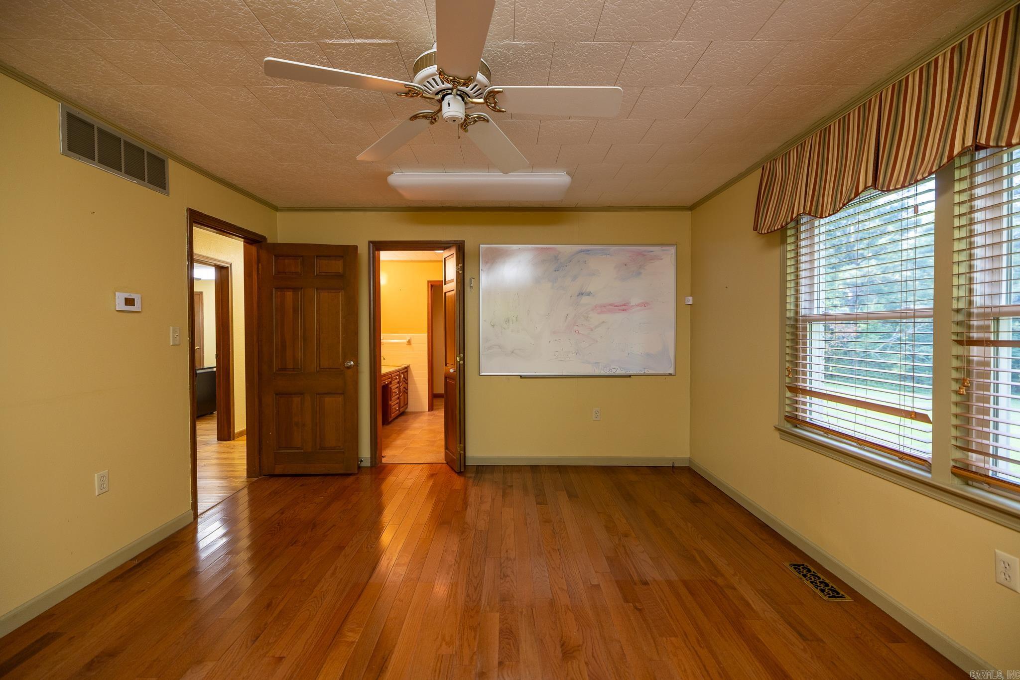 1287 W North Street Property Photo 19