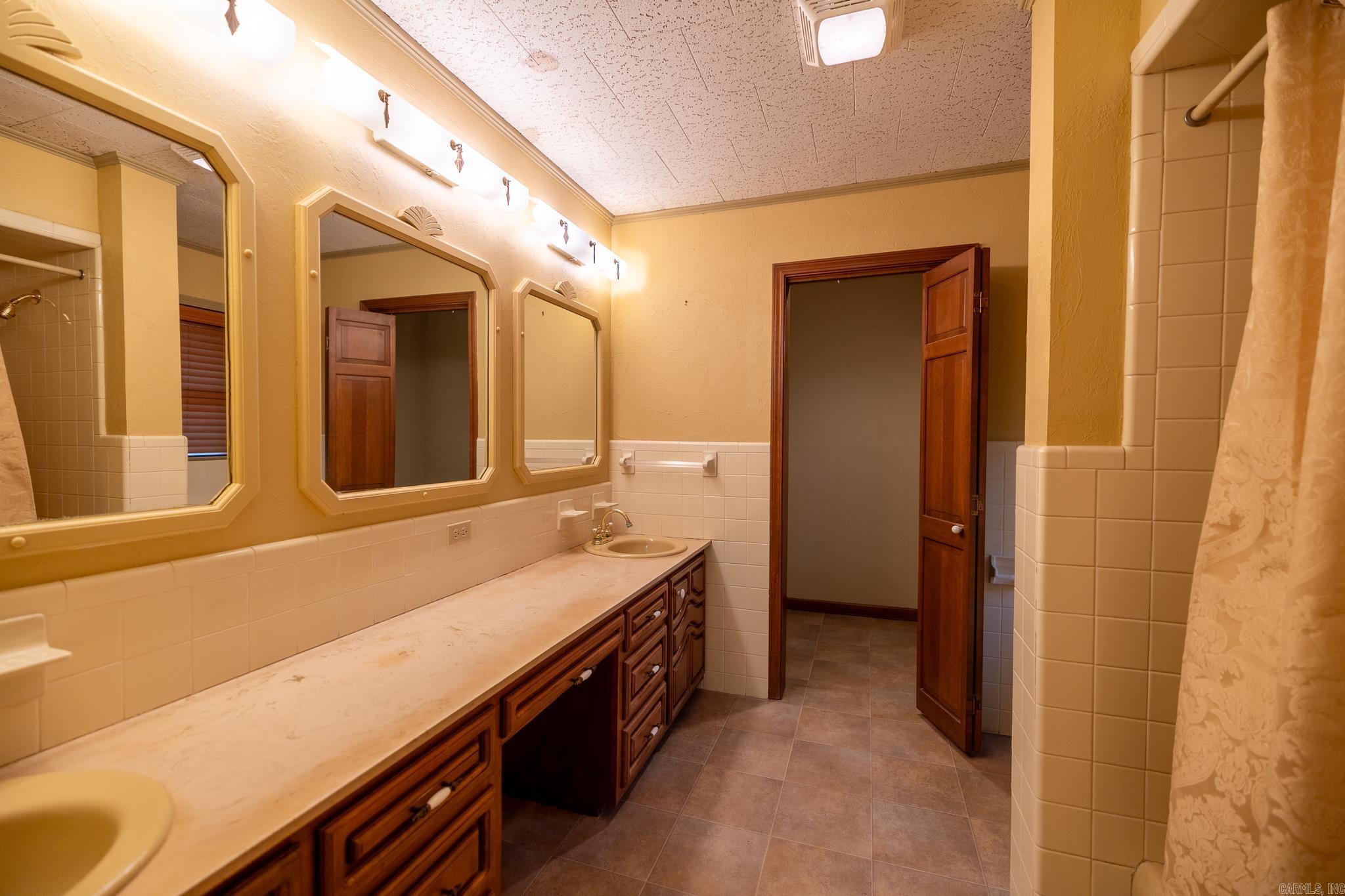 1287 W North Street Property Photo 20