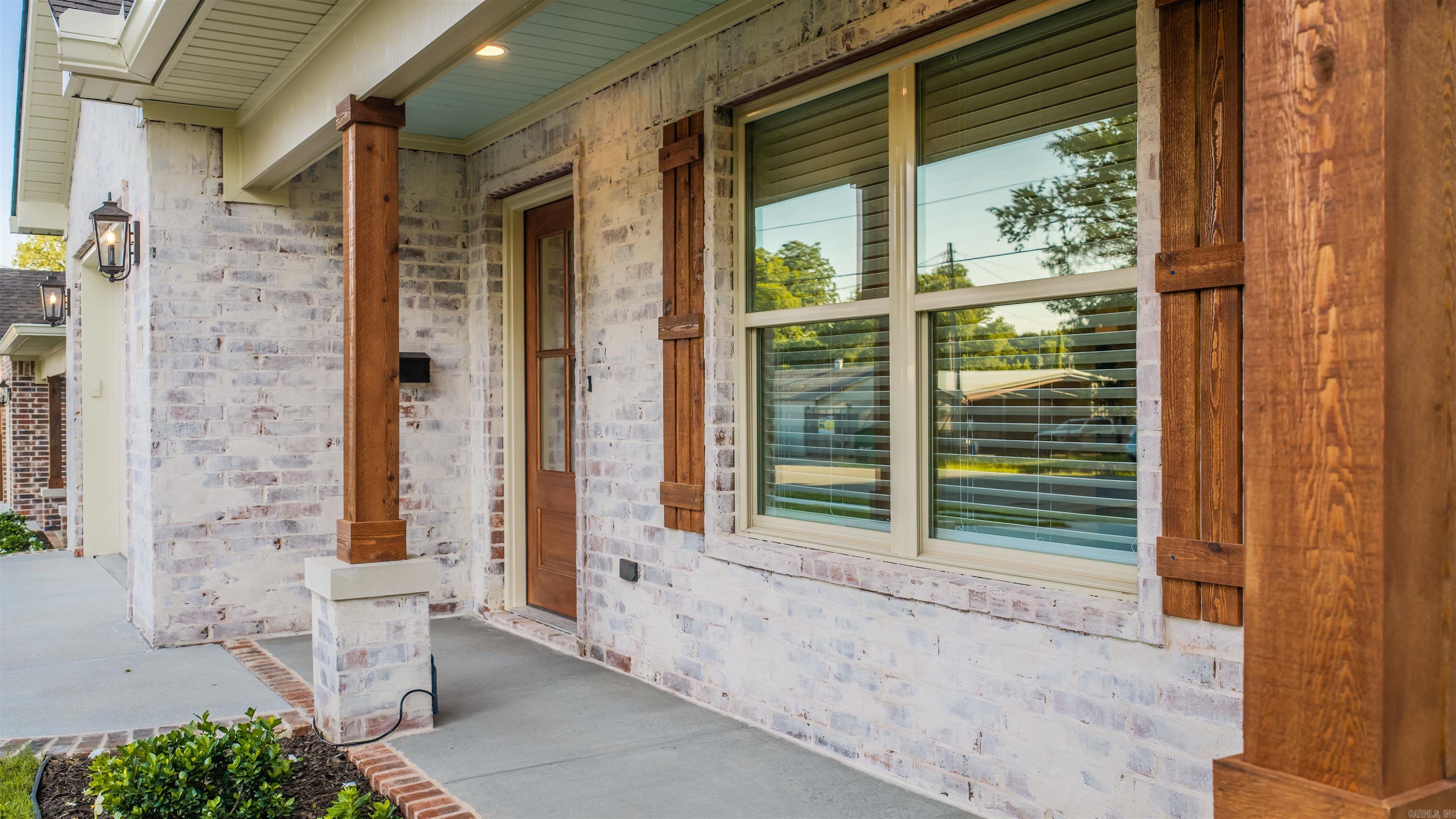 805 Pearl Property Photo 6