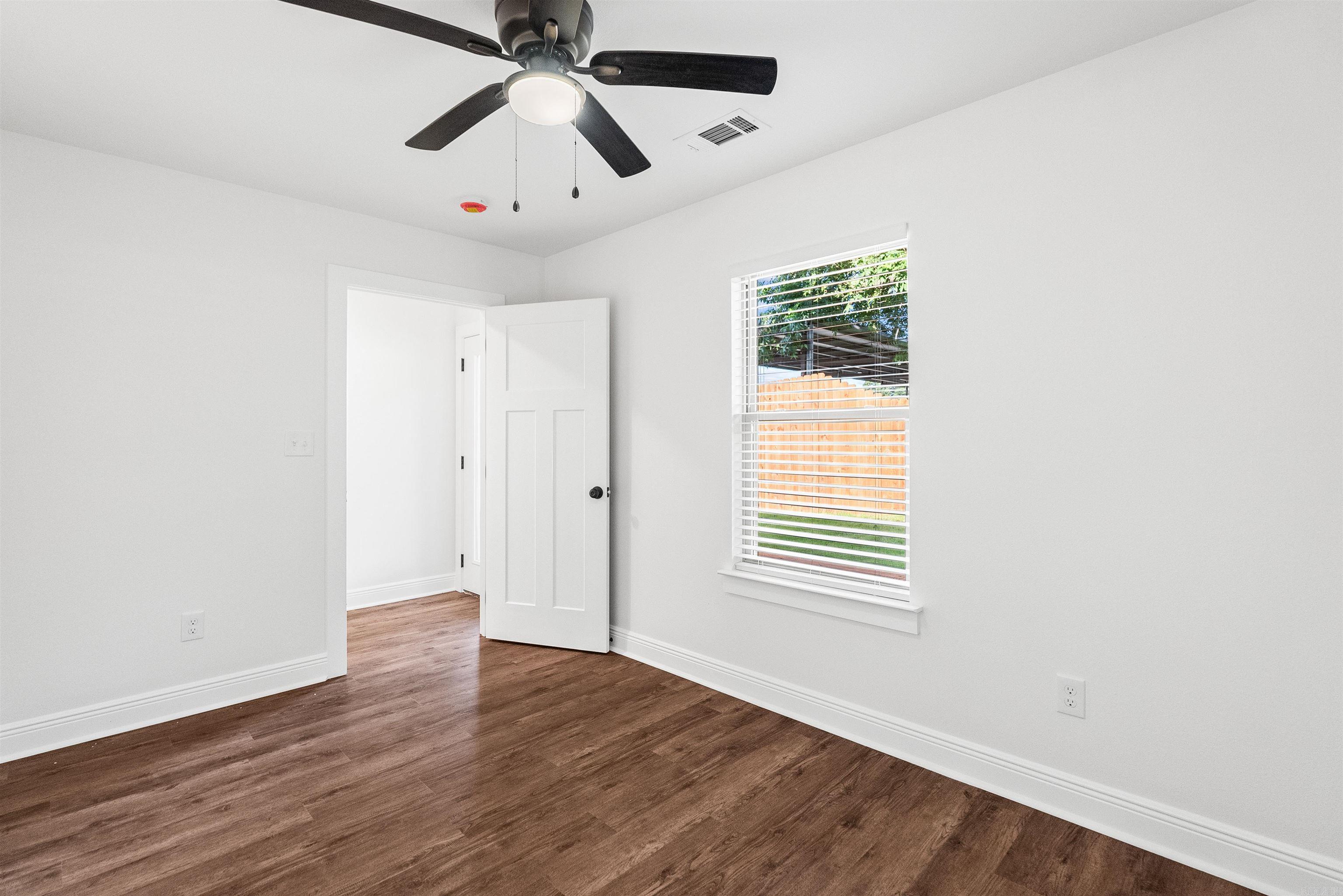805 Pearl Property Photo 33