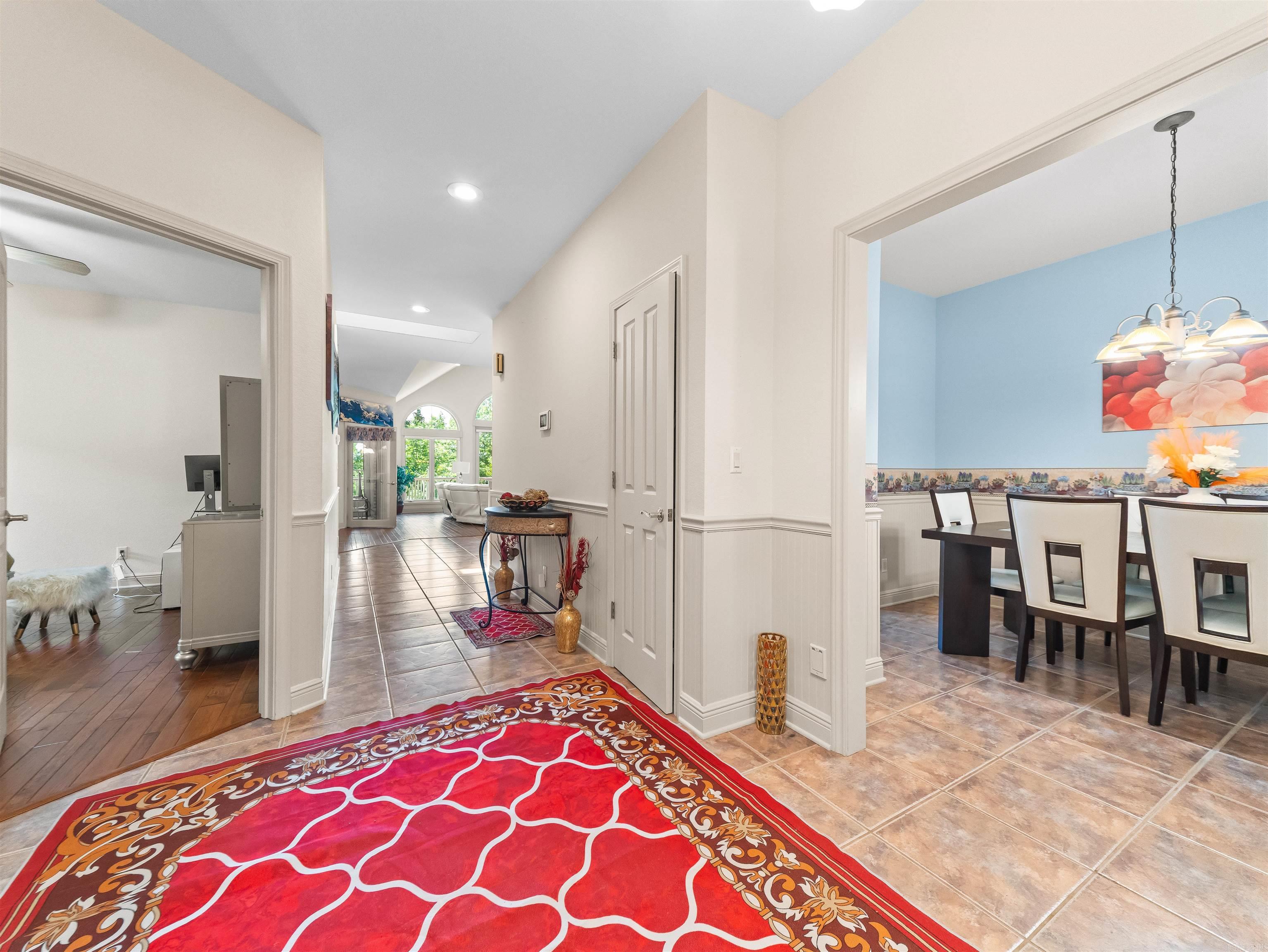 15 Lago Drive Property Photo 10