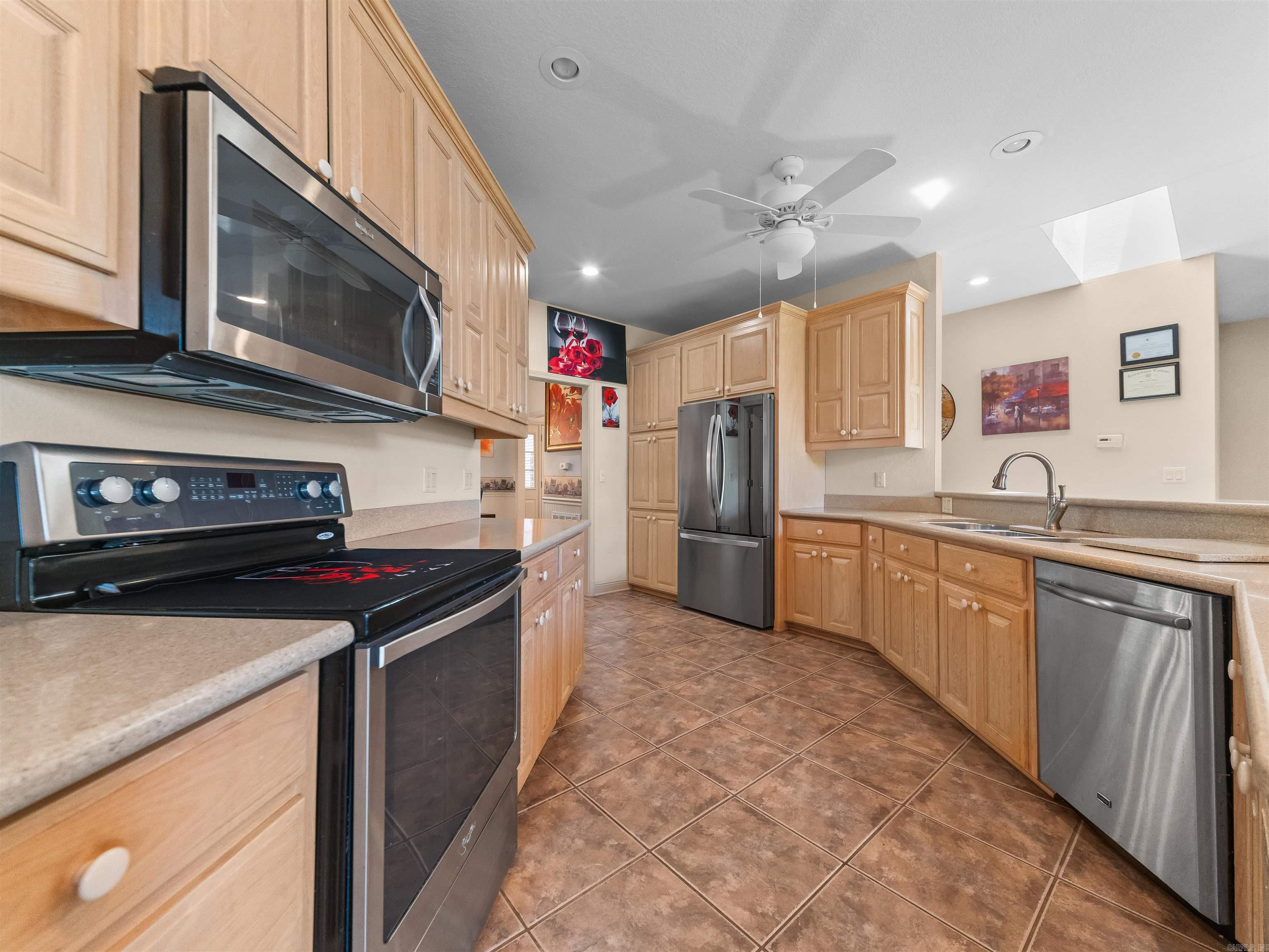 15 Lago Drive Property Photo 19
