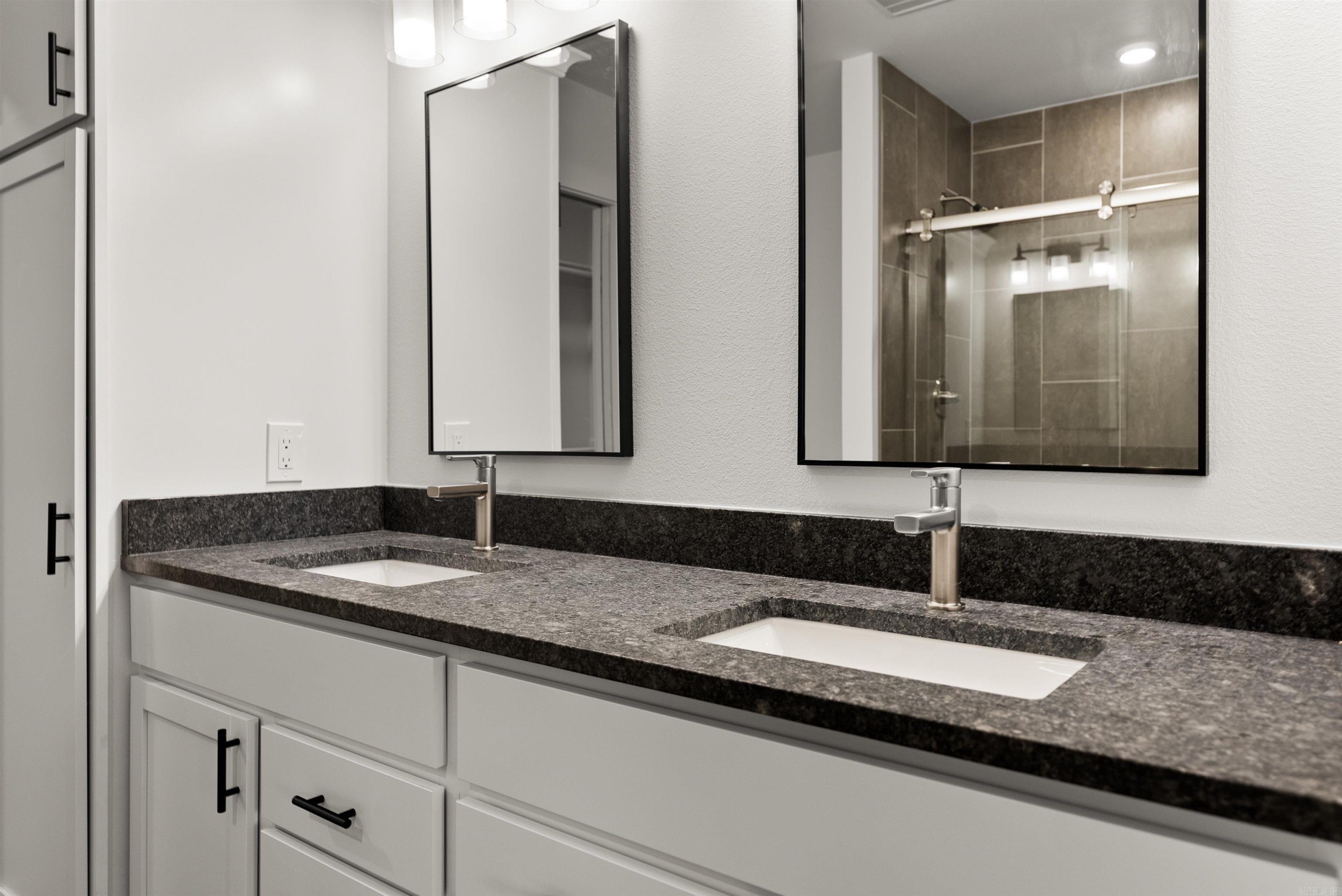809 Pearl Property Photo 29