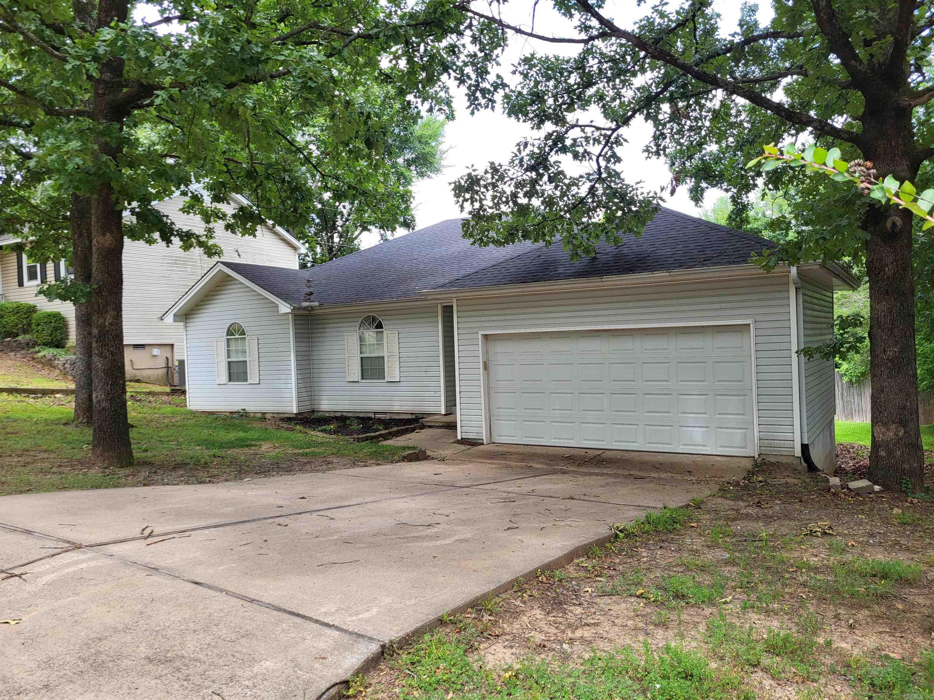 5609 Kari Hill Place Property Photo 1