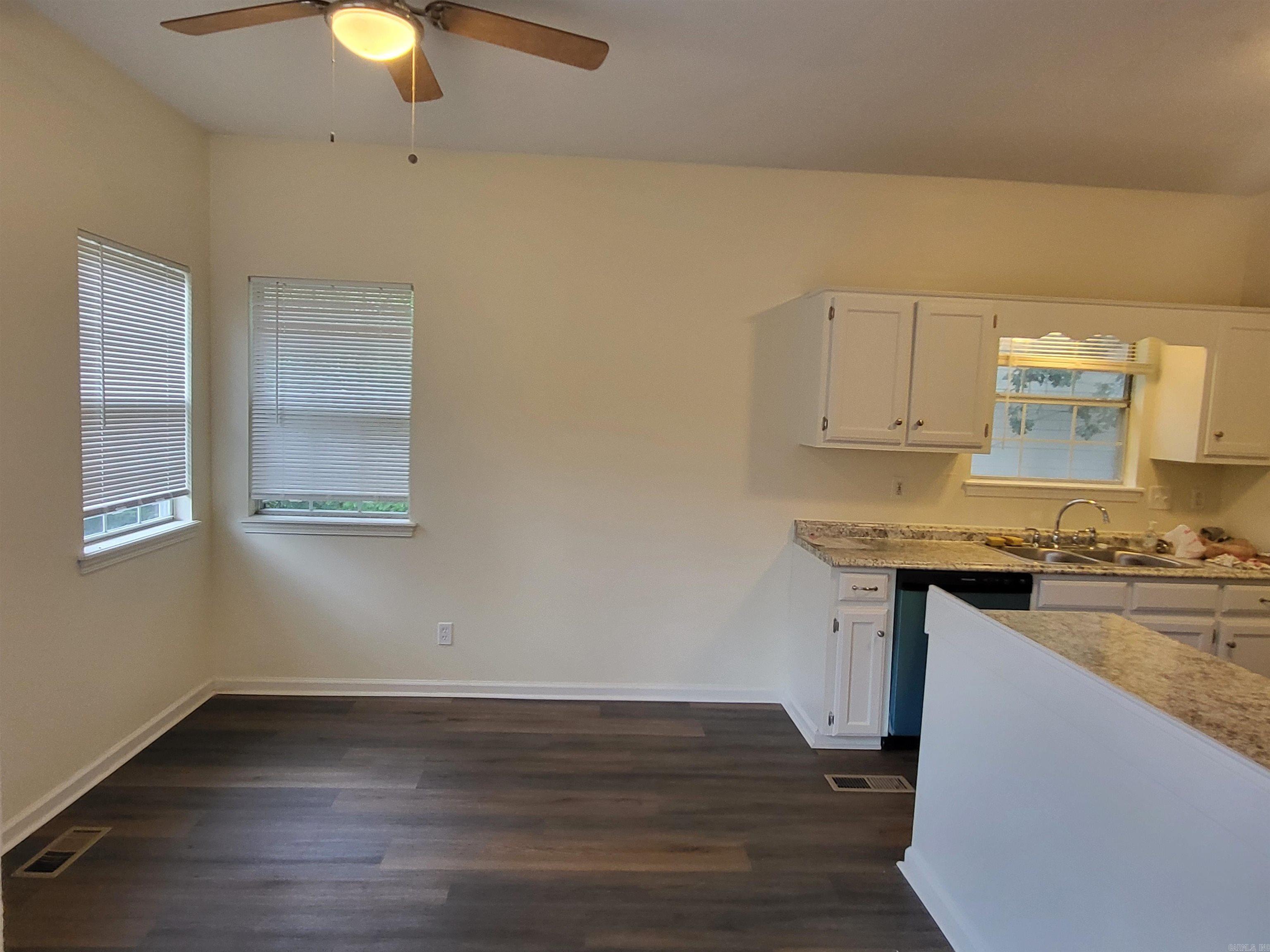 5609 Kari Hill Place Property Photo 4