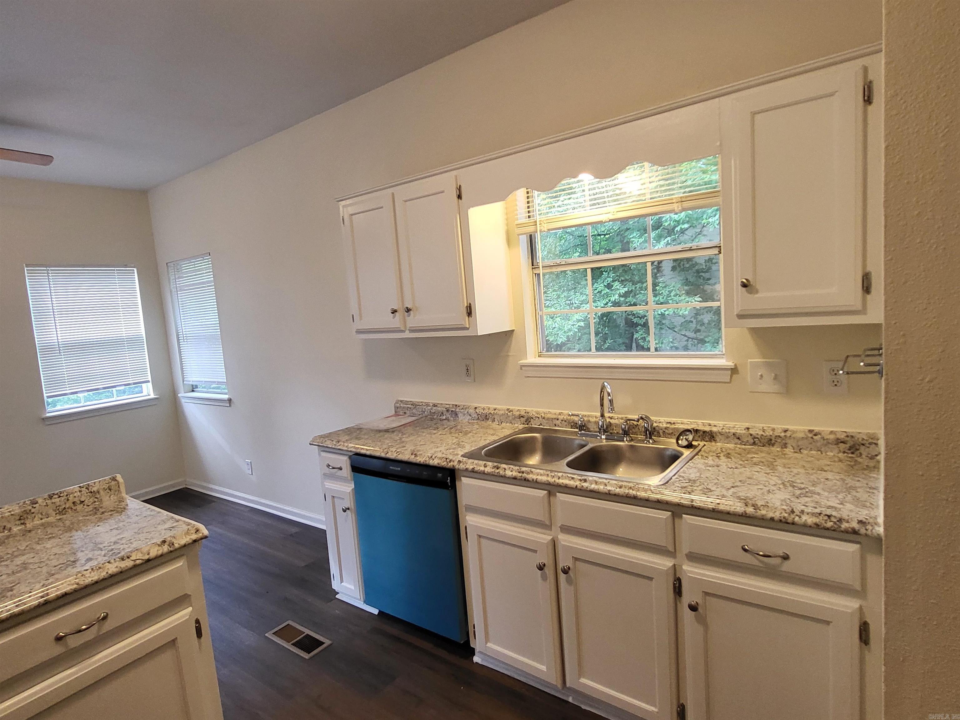 5609 Kari Hill Place Property Photo 5