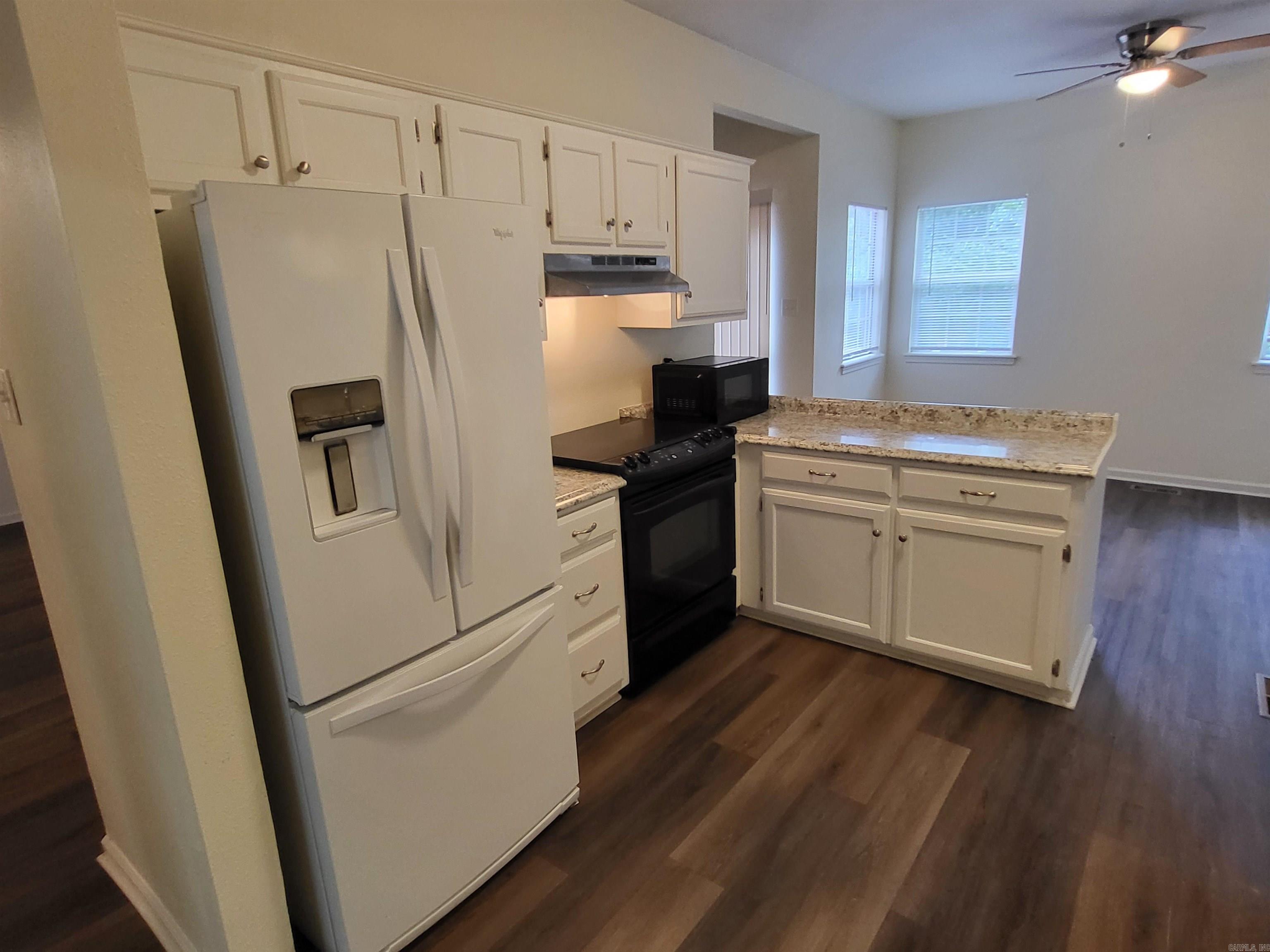 5609 Kari Hill Place Property Photo 8