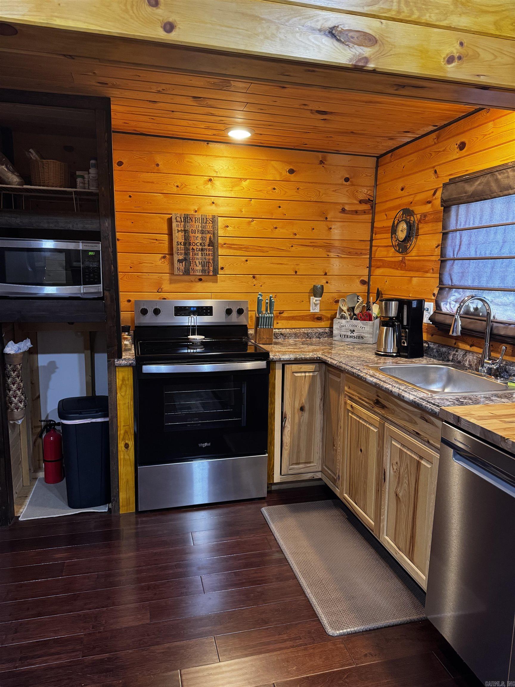 653 Blair Road Property Photo 12