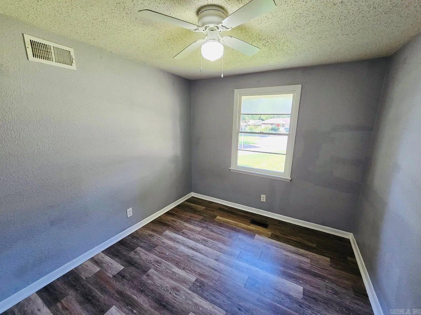 3608 Willow Street Property Photo 10