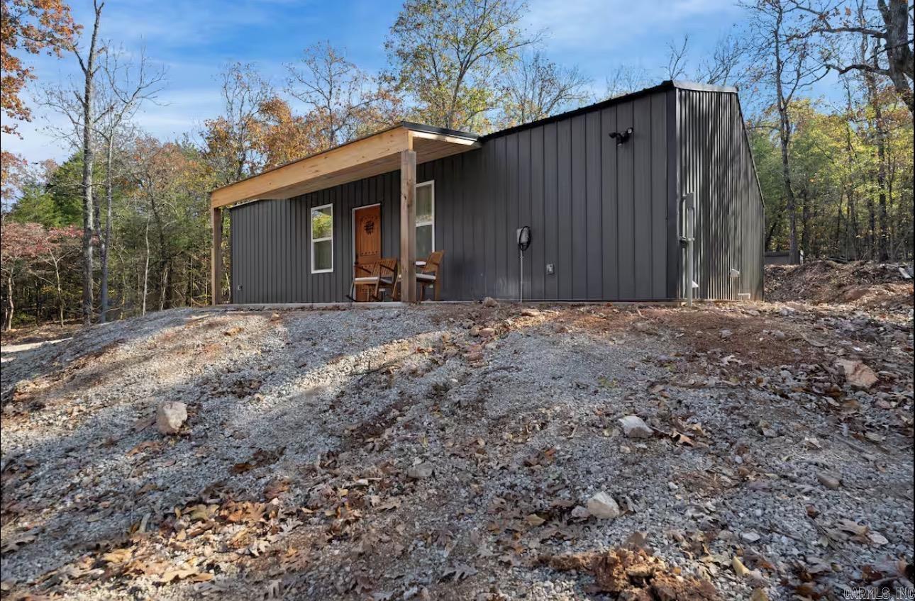 895 Pinterest Road Property Photo 3