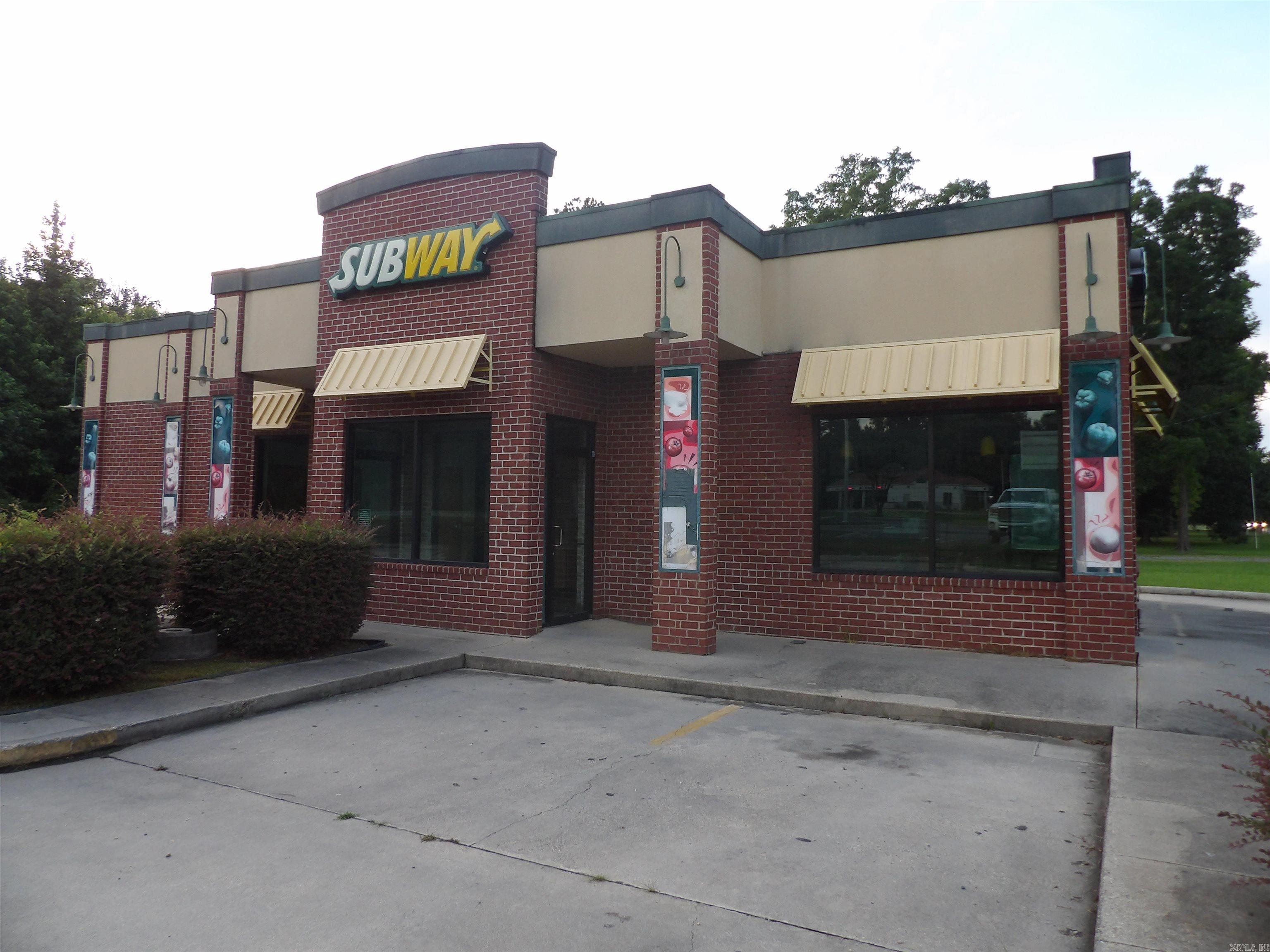 526 S Main Highway Property Photo 4