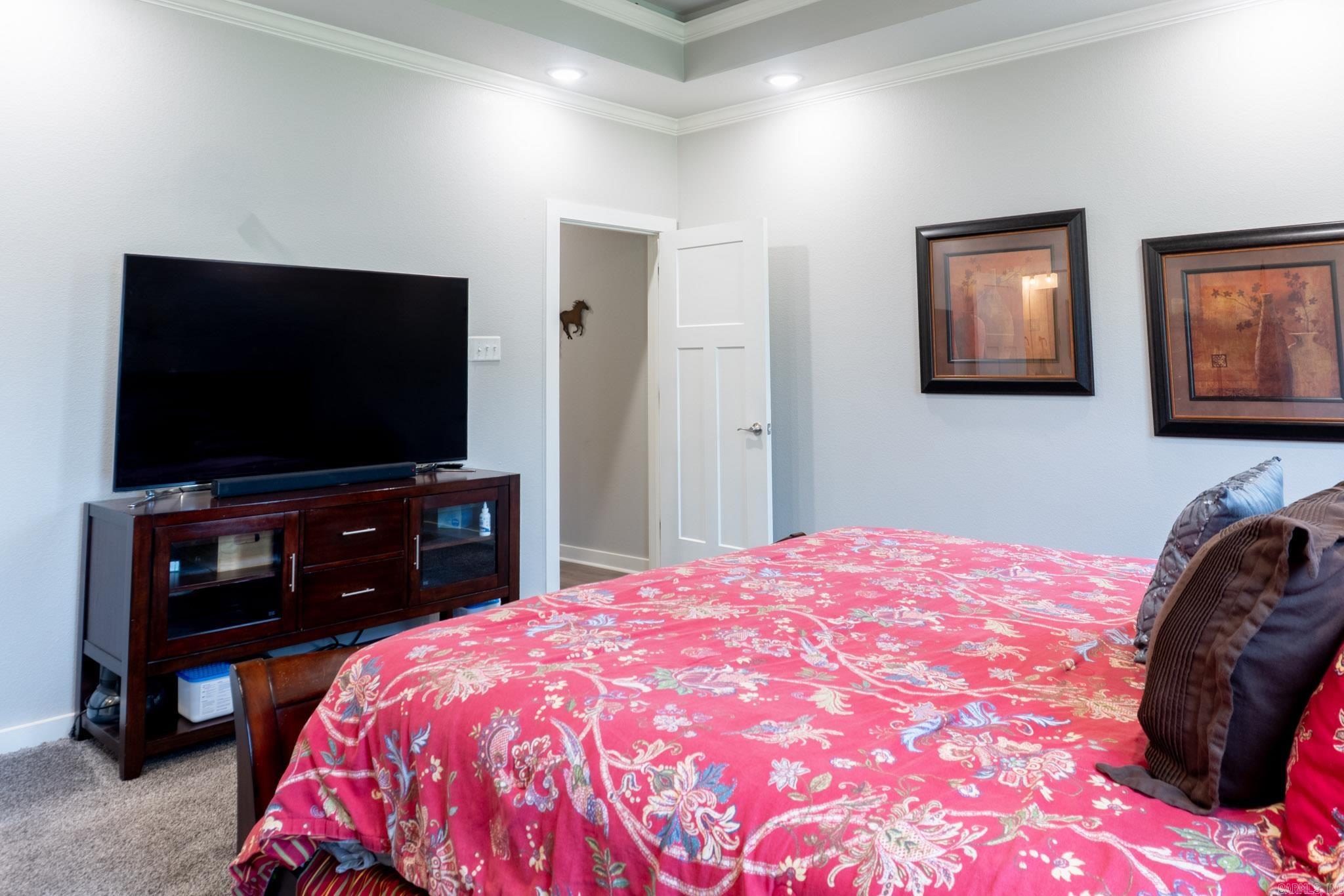 308 Oak Tree South Property Photo 12