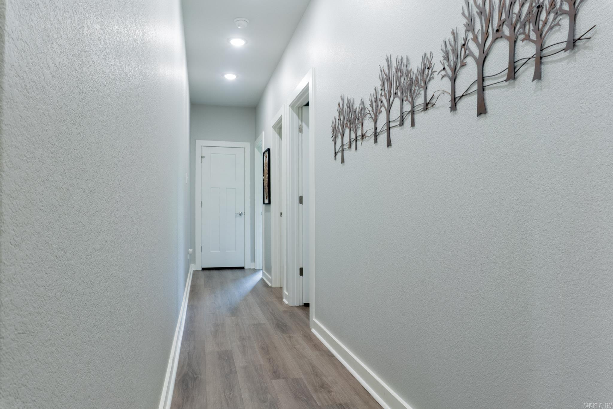 308 Oak Tree South Property Photo 29