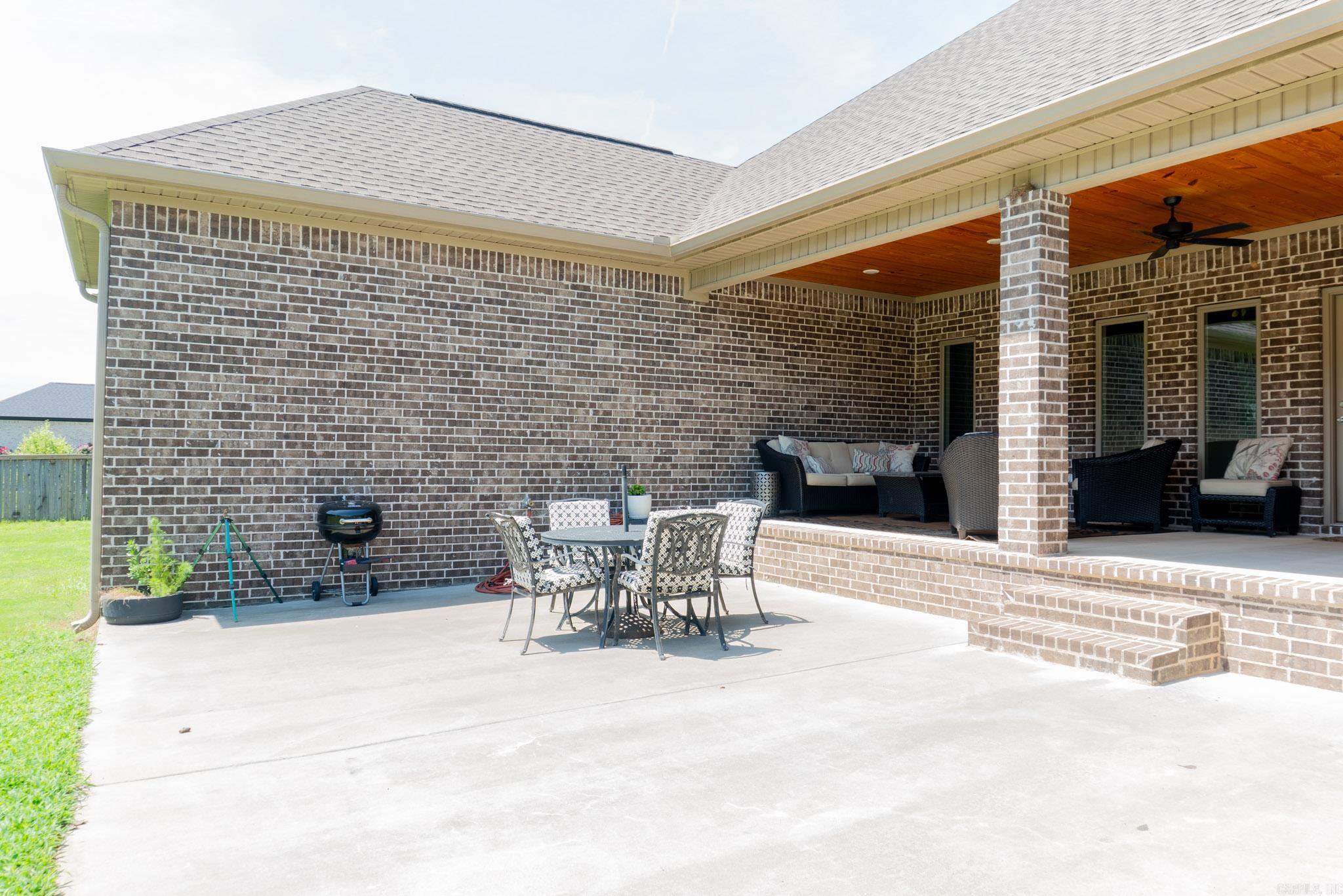 308 Oak Tree South Property Photo 42