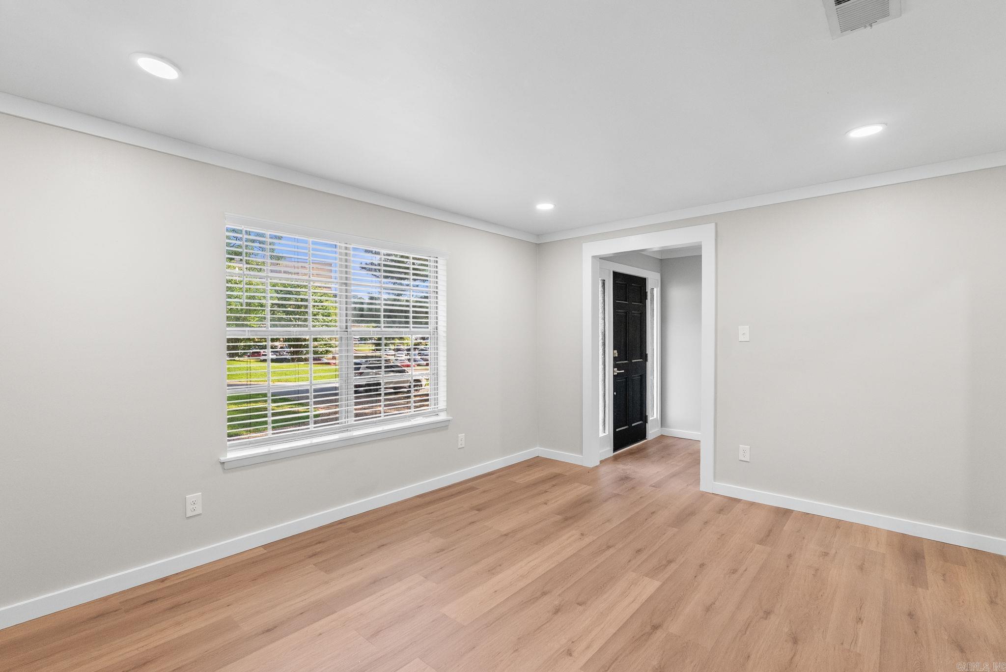1205 Twin Lakes Drive Property Photo 8