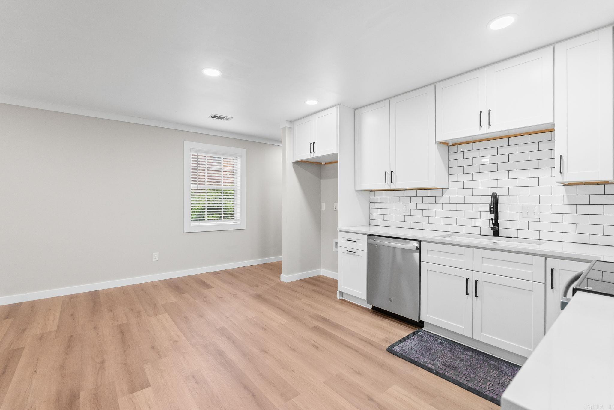 1205 Twin Lakes Drive Property Photo 11