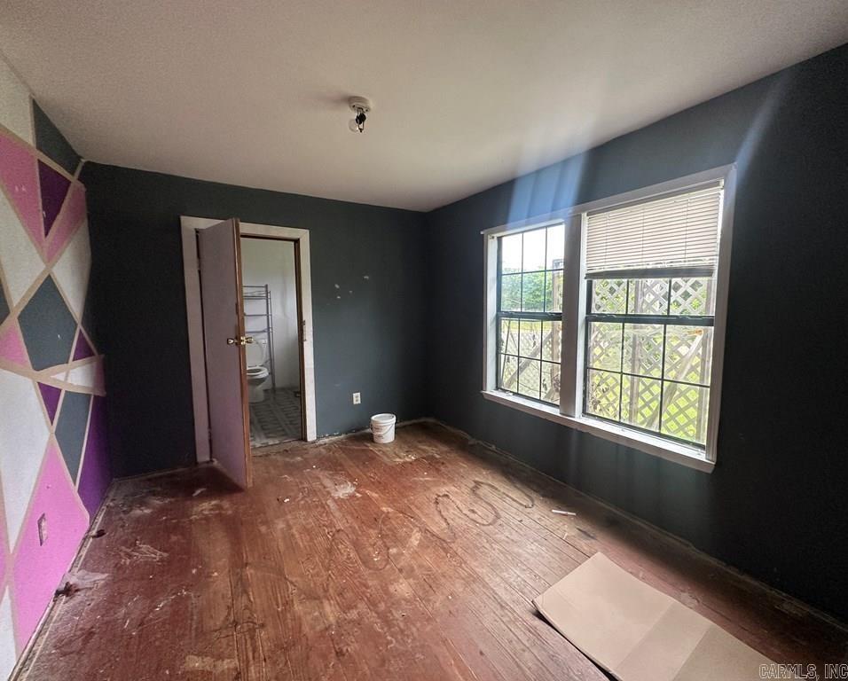 101 Early Property Photo 4