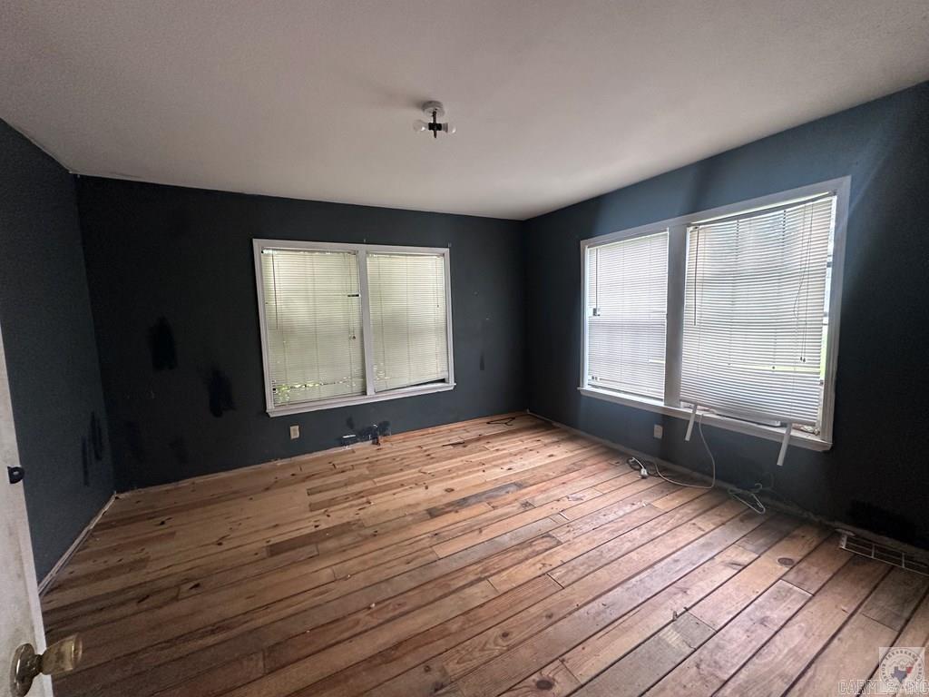 101 Early Property Photo 6