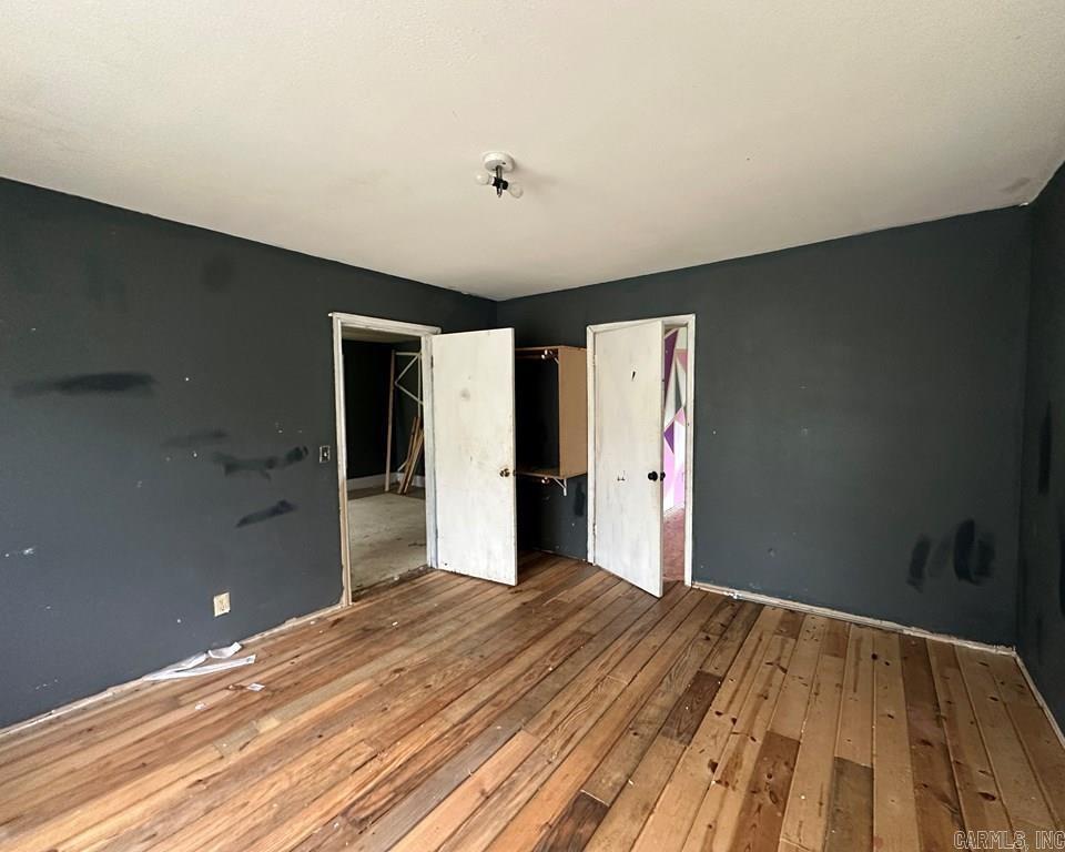 101 Early Property Photo 7
