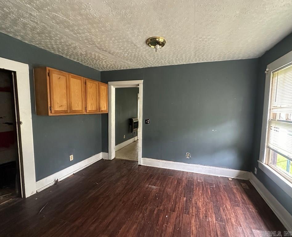 101 Early Property Photo 12