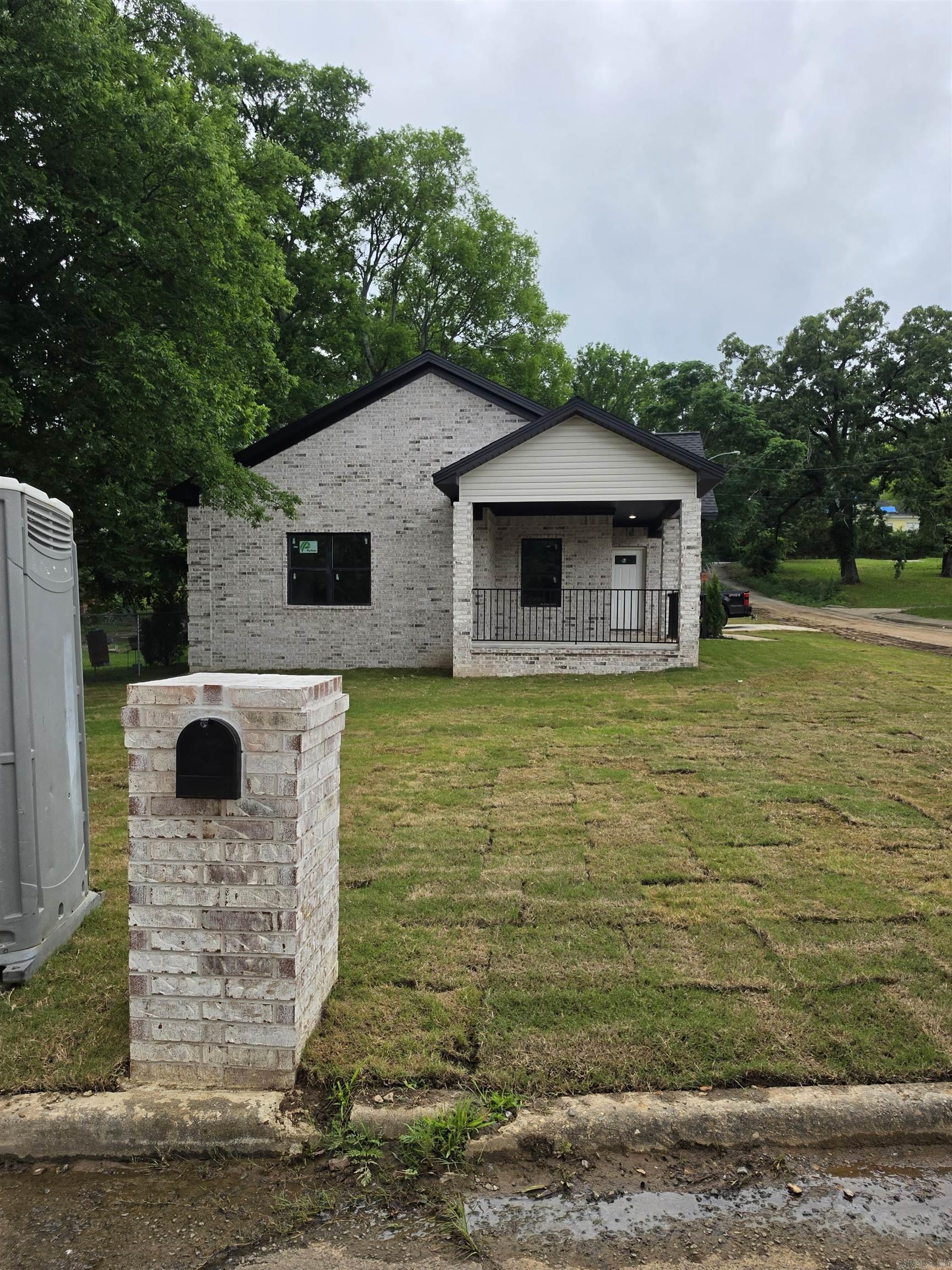 3723 8th Street Property Photo 1