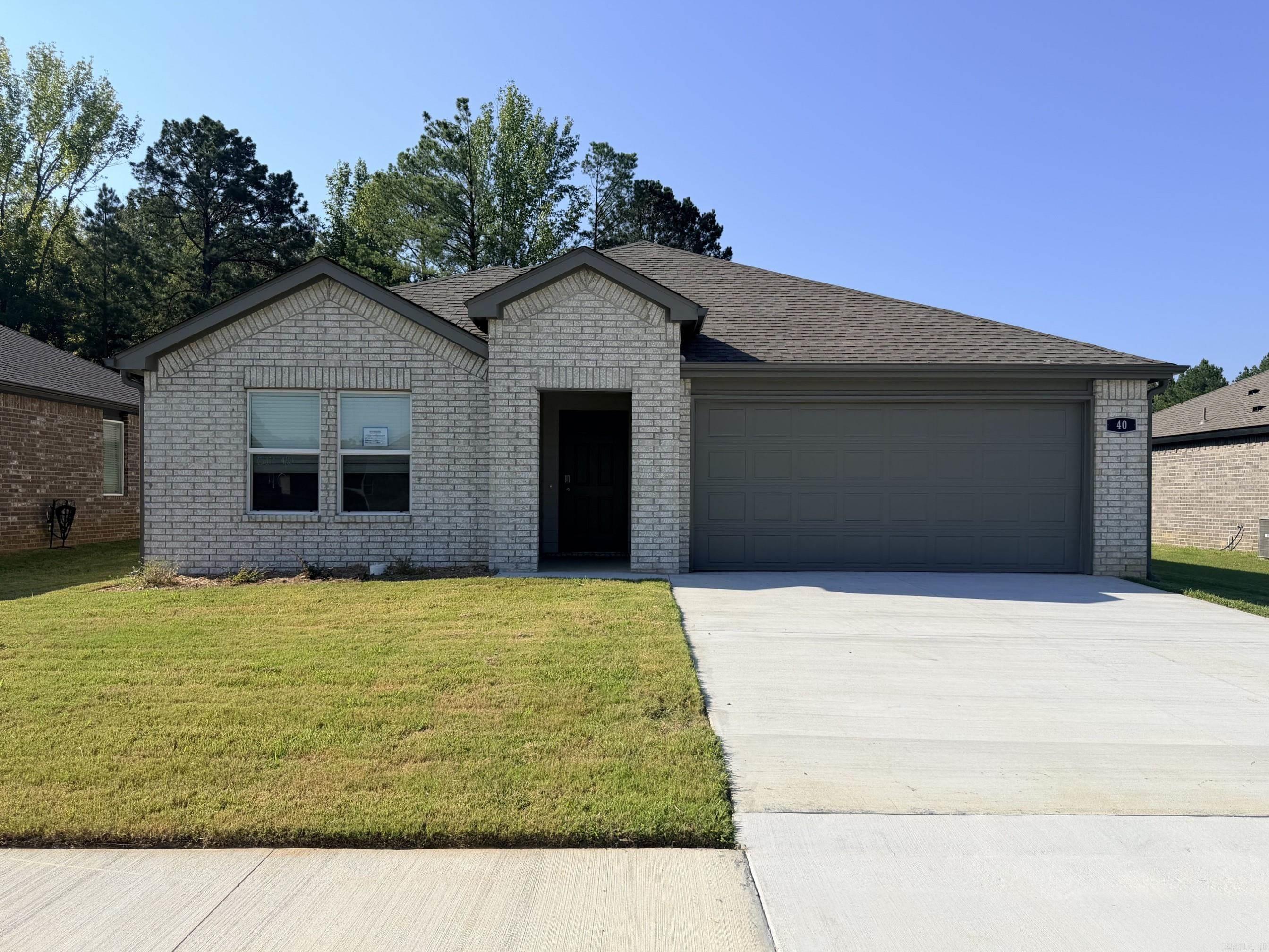 40 Wolfsbridge Loop Property Photo 1
