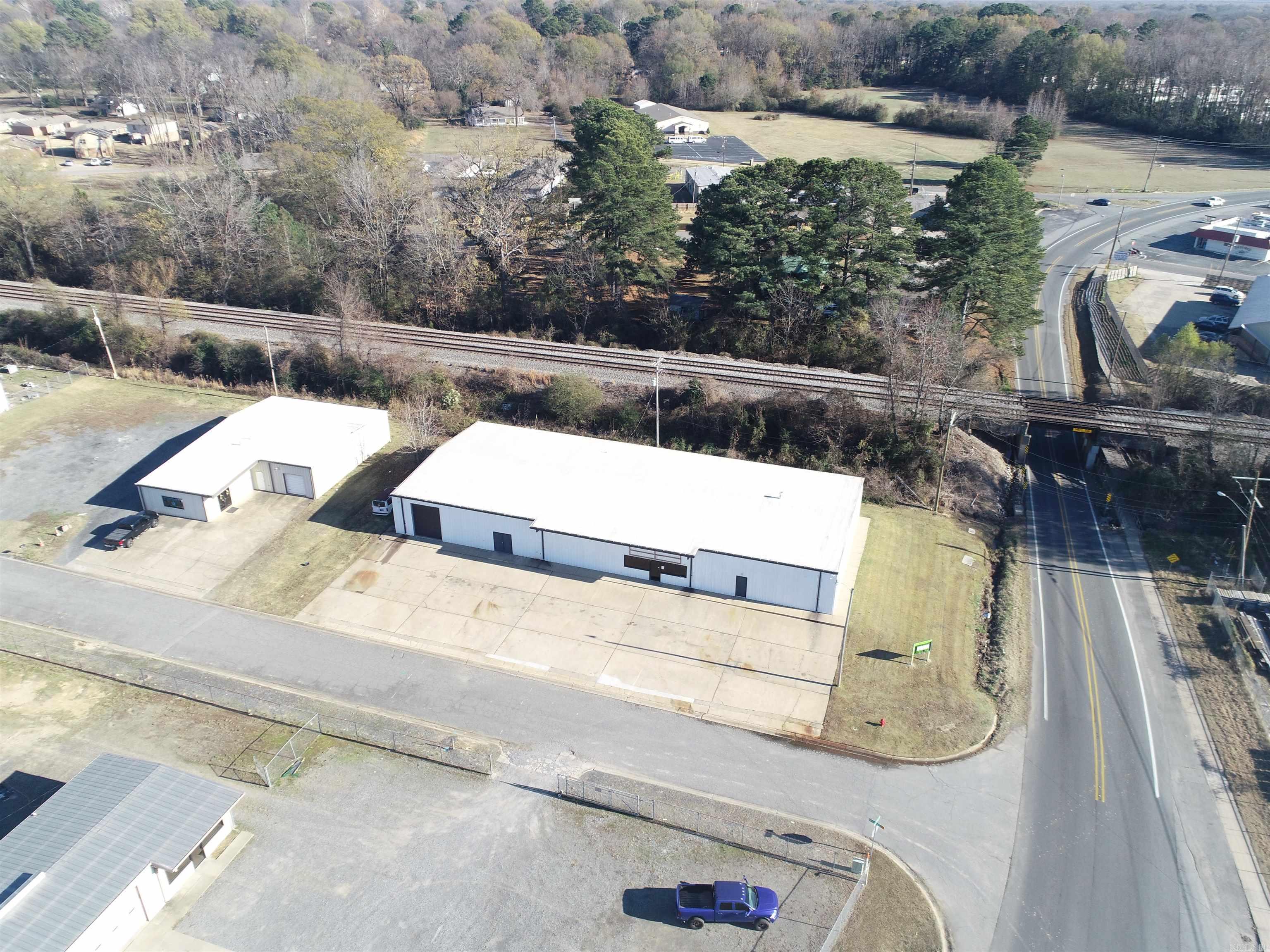801 Sandlewood Drive Property Photo 1