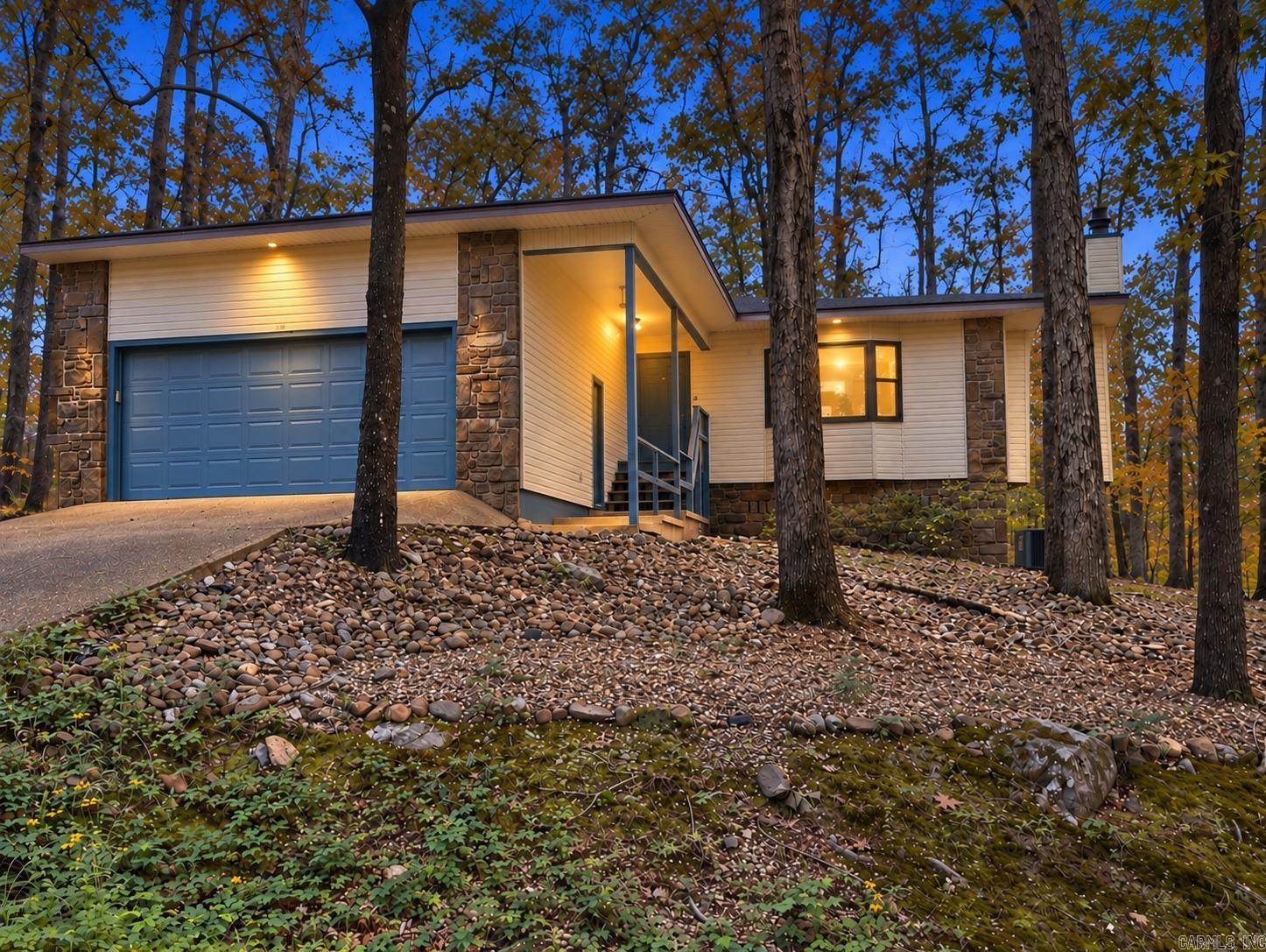 104 Aspe Lane Property Photo 1
