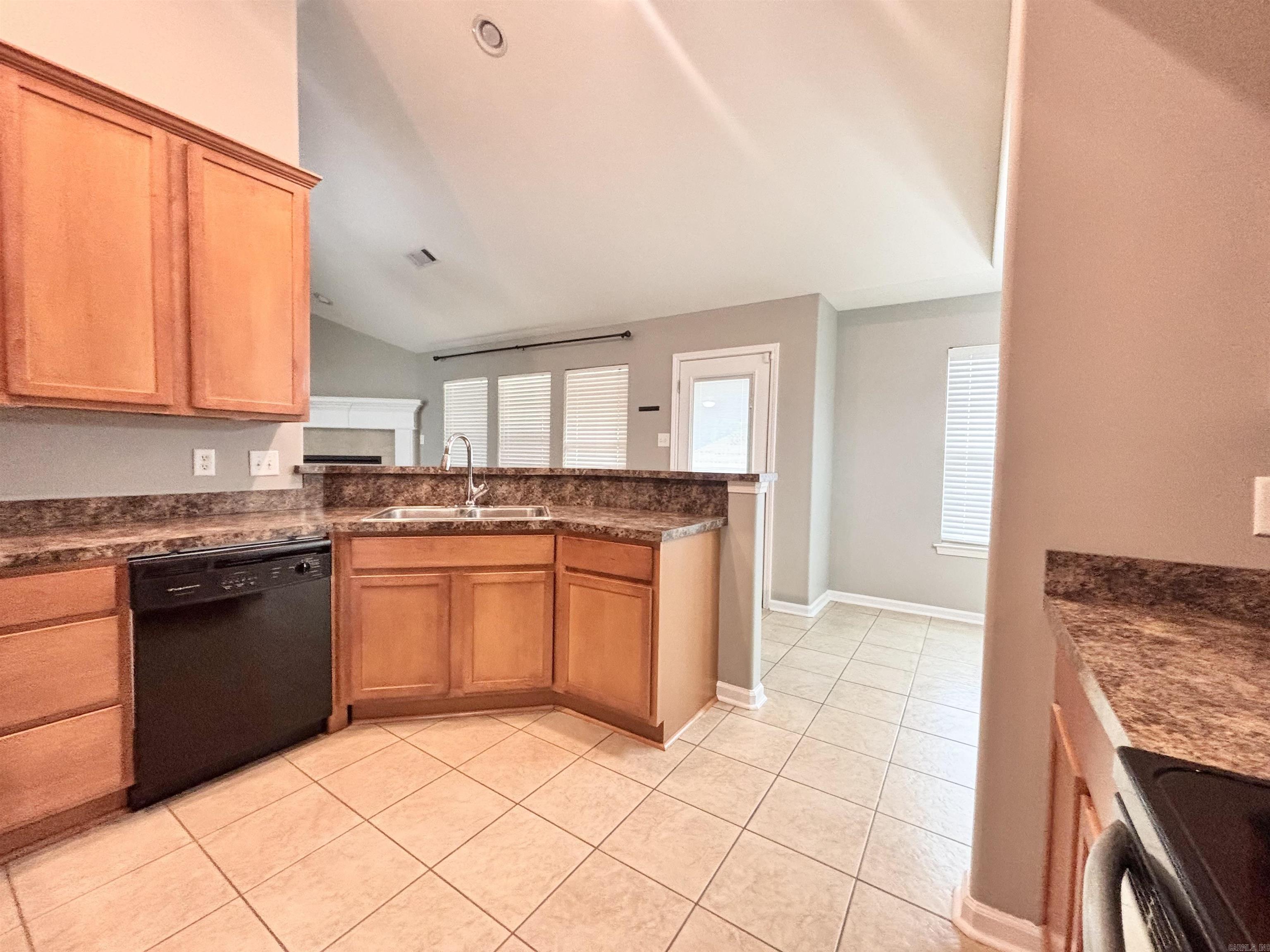 1732 White Oak Lane Property Photo 9