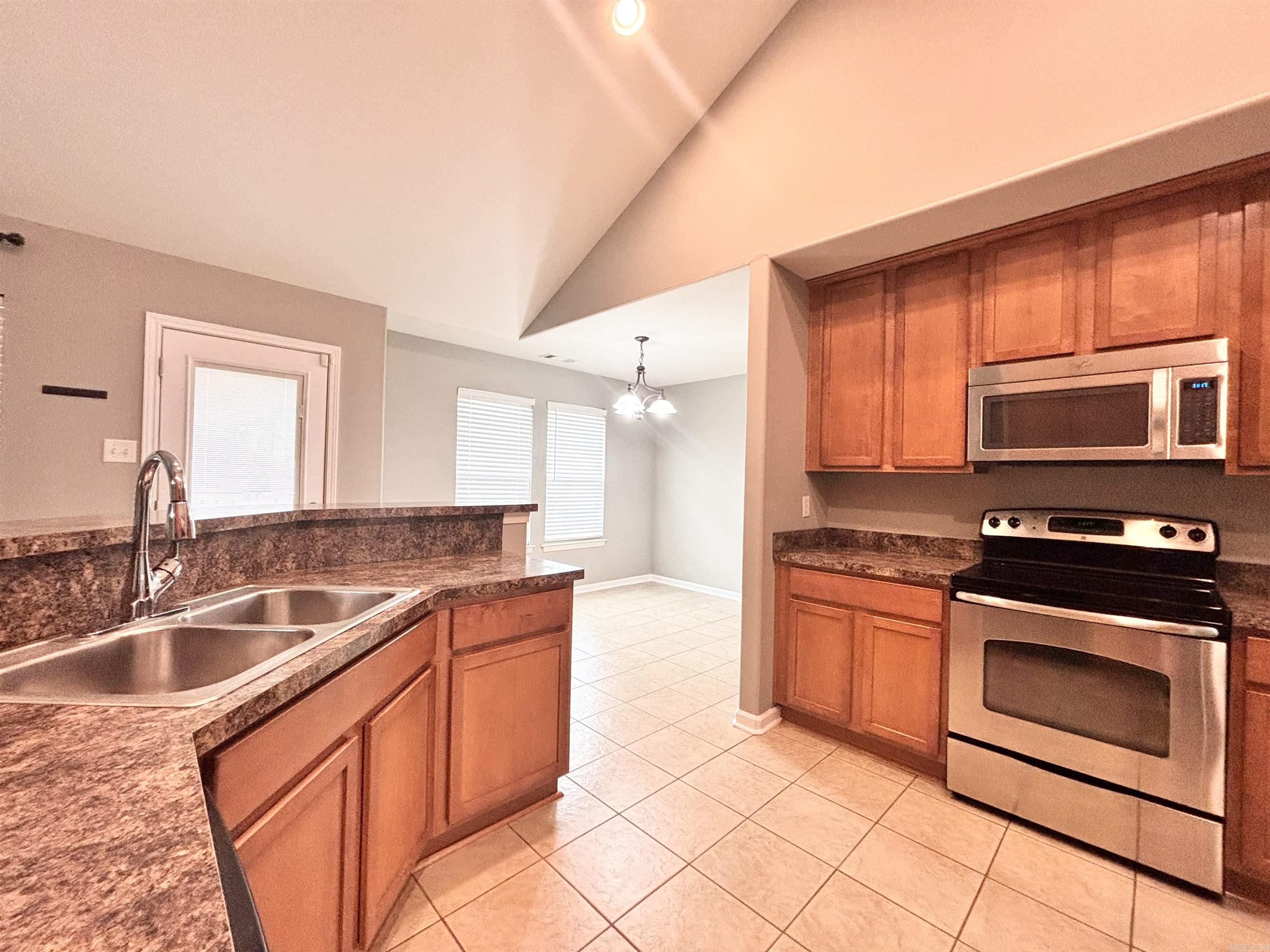 1732 White Oak Lane Property Photo 10