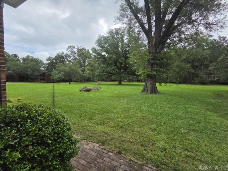 1 Elmwood Circle Property Photo 8