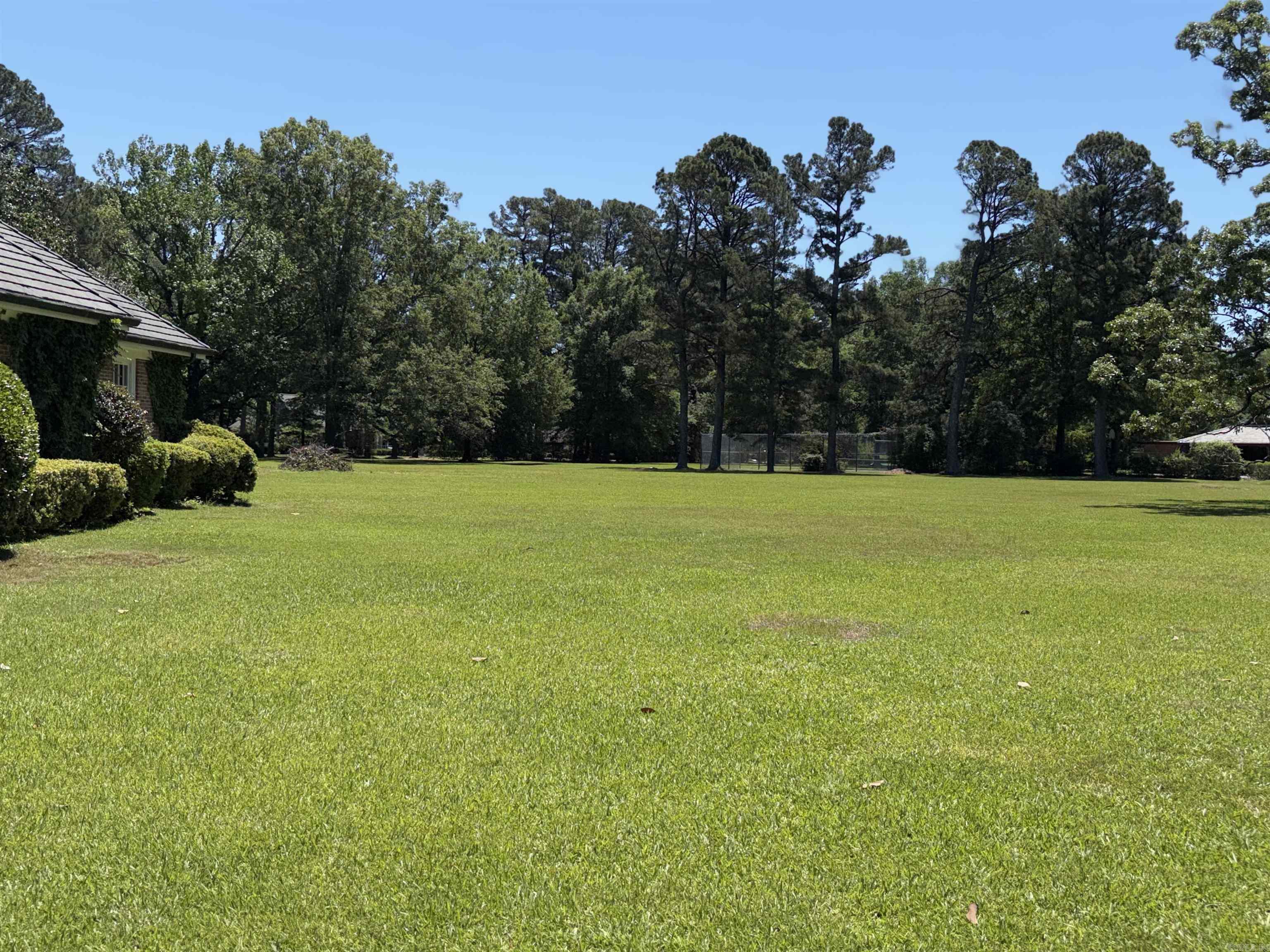 1 Elmwood Circle Property Photo 11