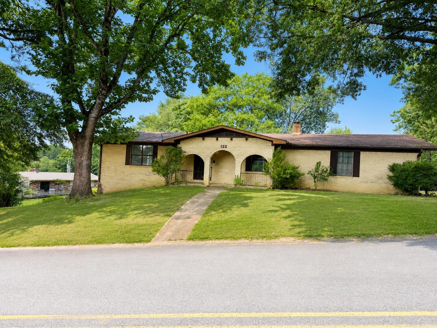 122 Village Road Property Photo 1