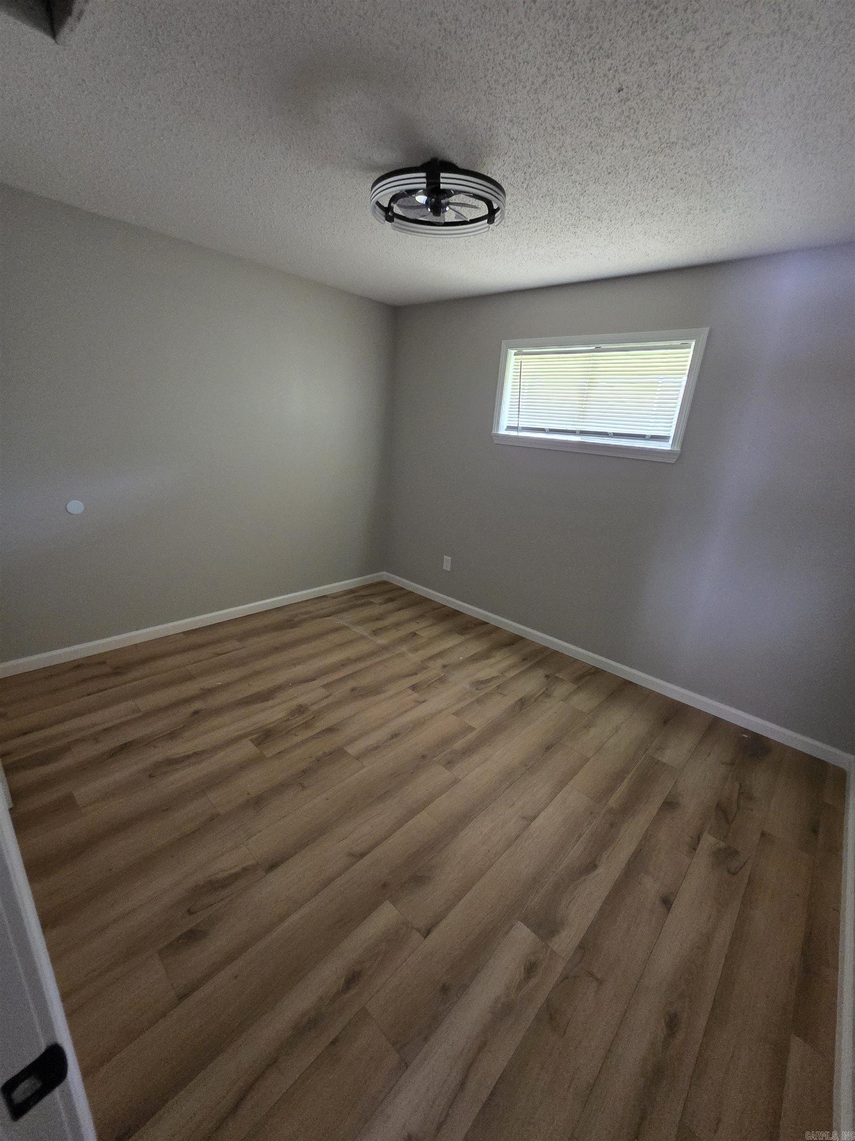 2718 Kenwood Road 28 Property Photo 6