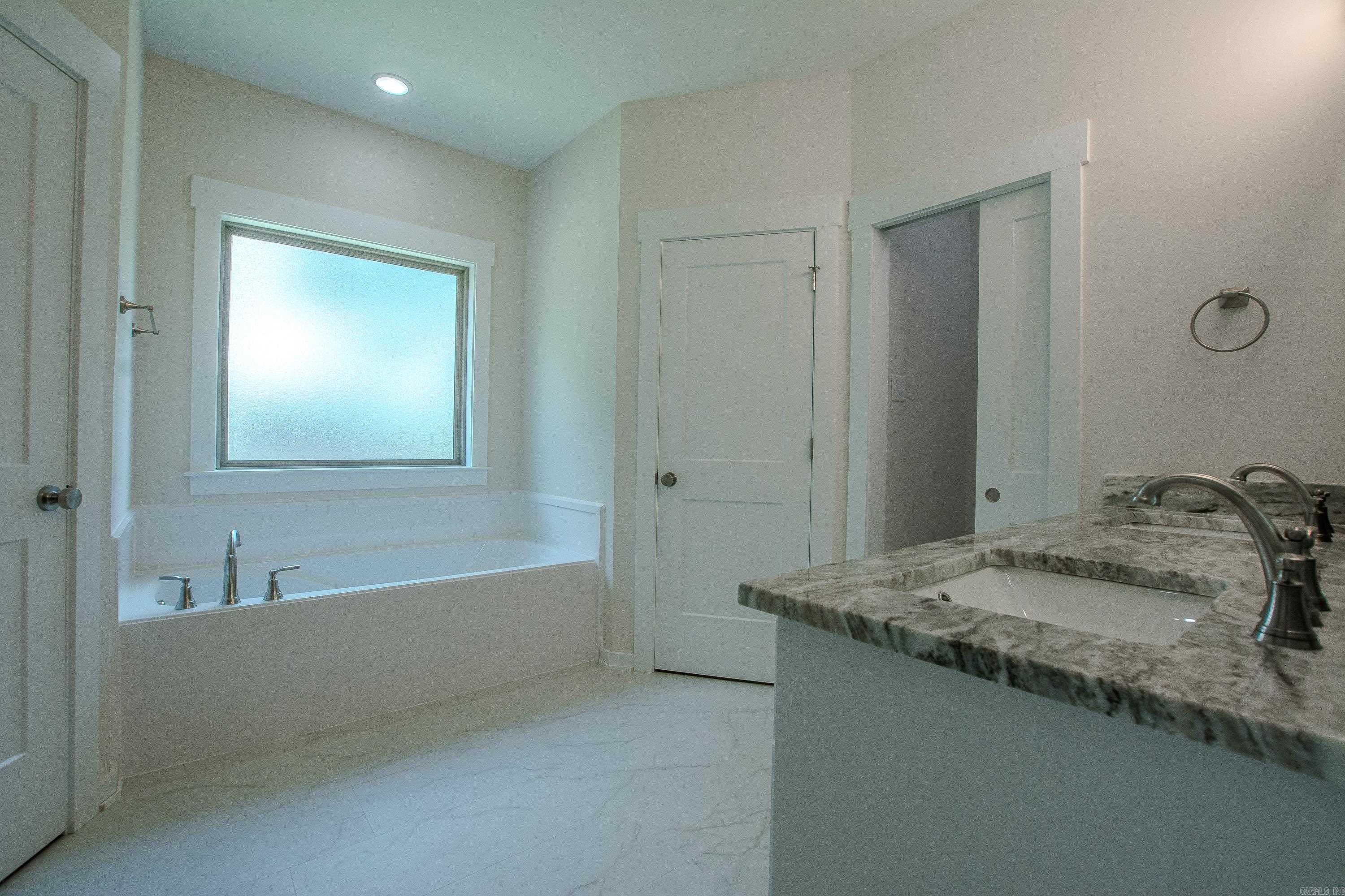 809 Conrad Cove Property Photo 29