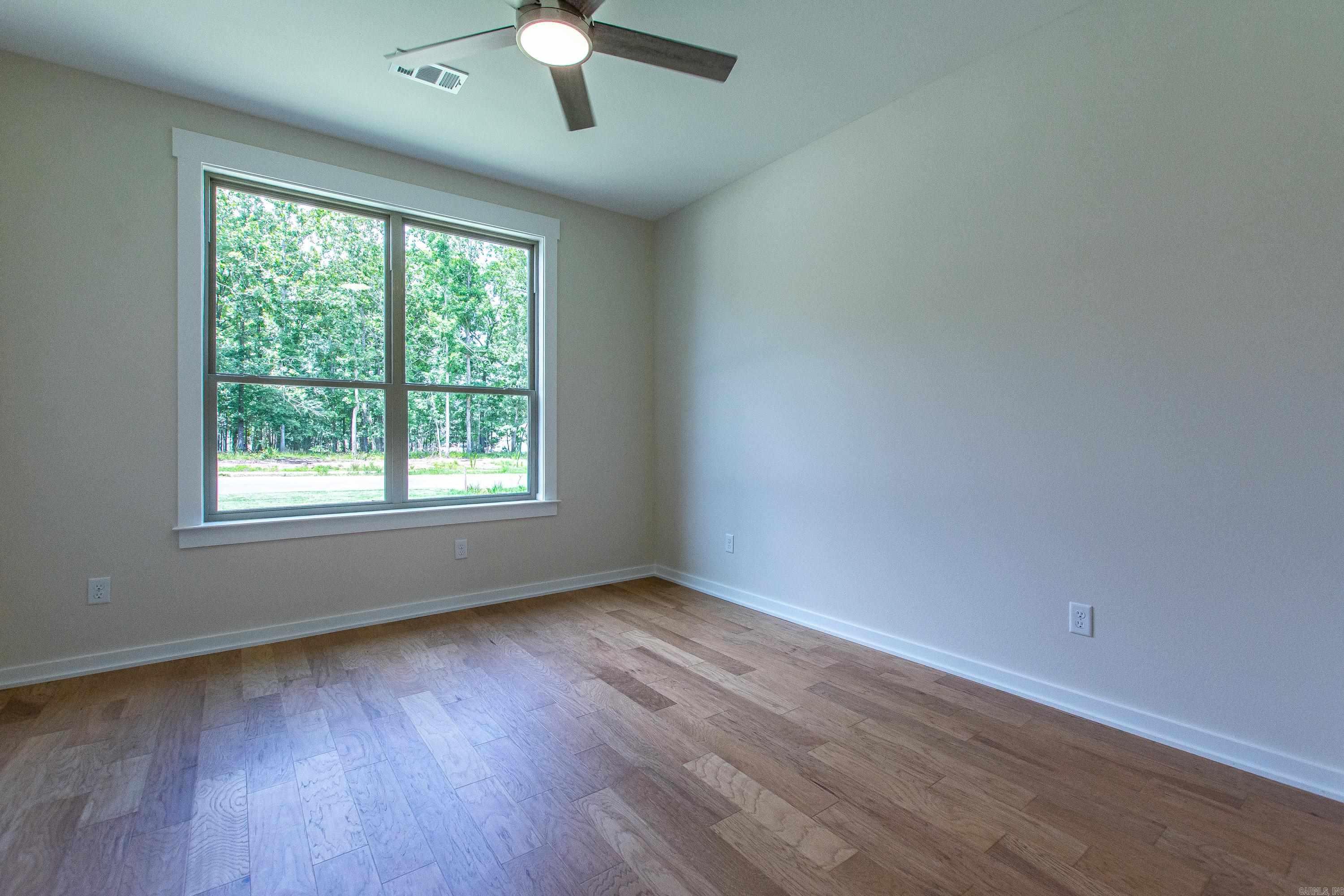809 Conrad Cove Property Photo 32