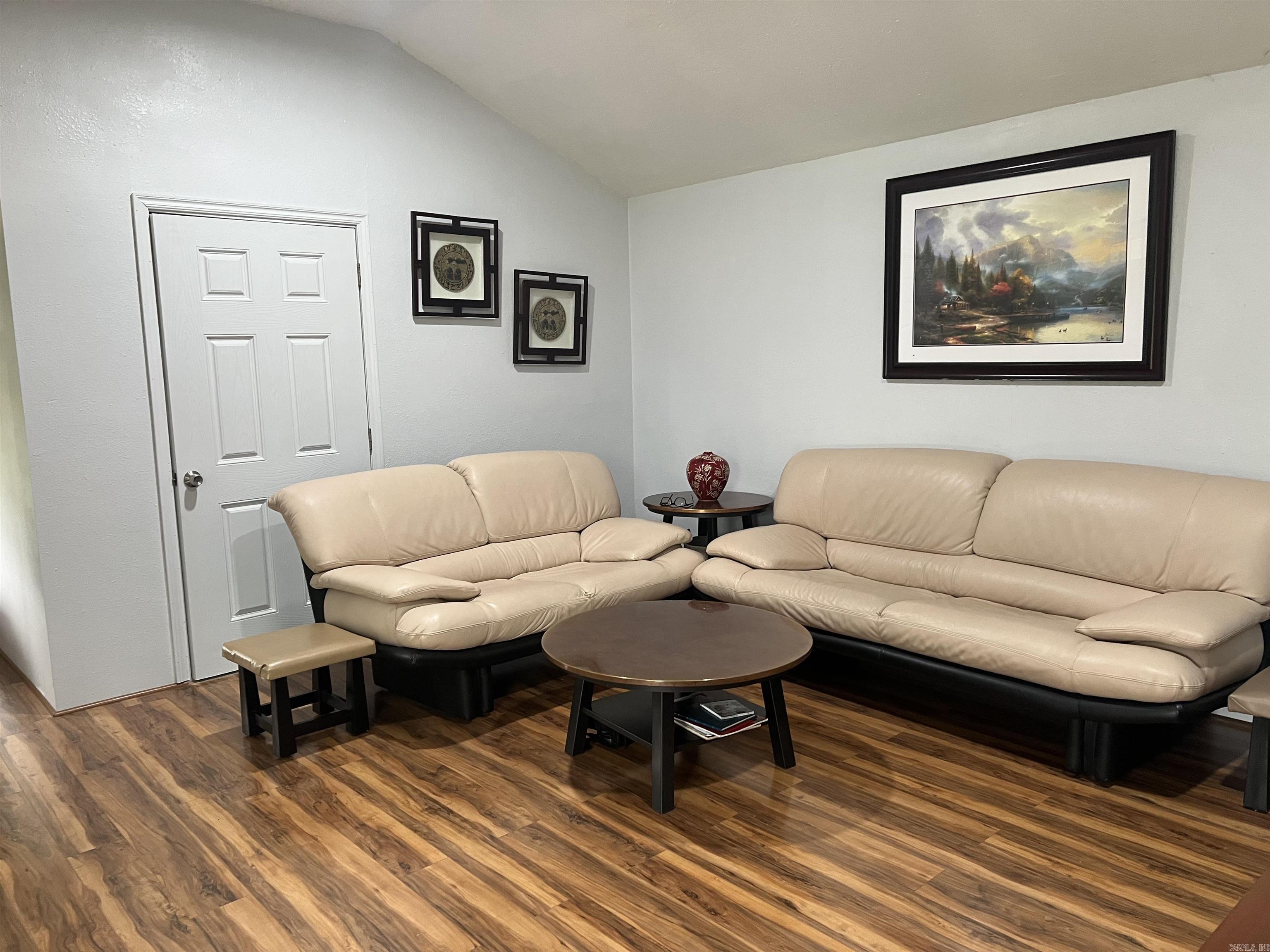 980 Sunflower Property Photo 5