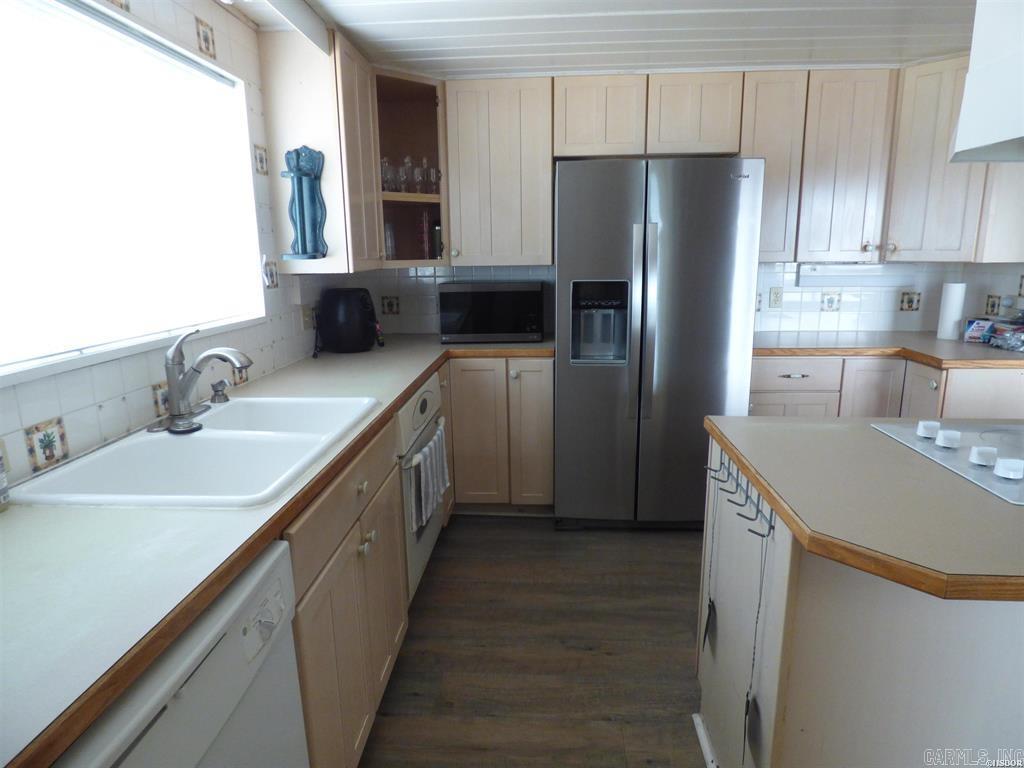213 Long Island Property Photo 16