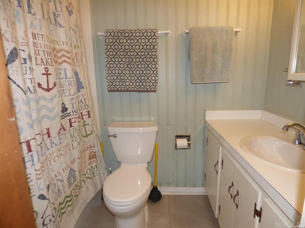 213 Long Island Property Photo 30