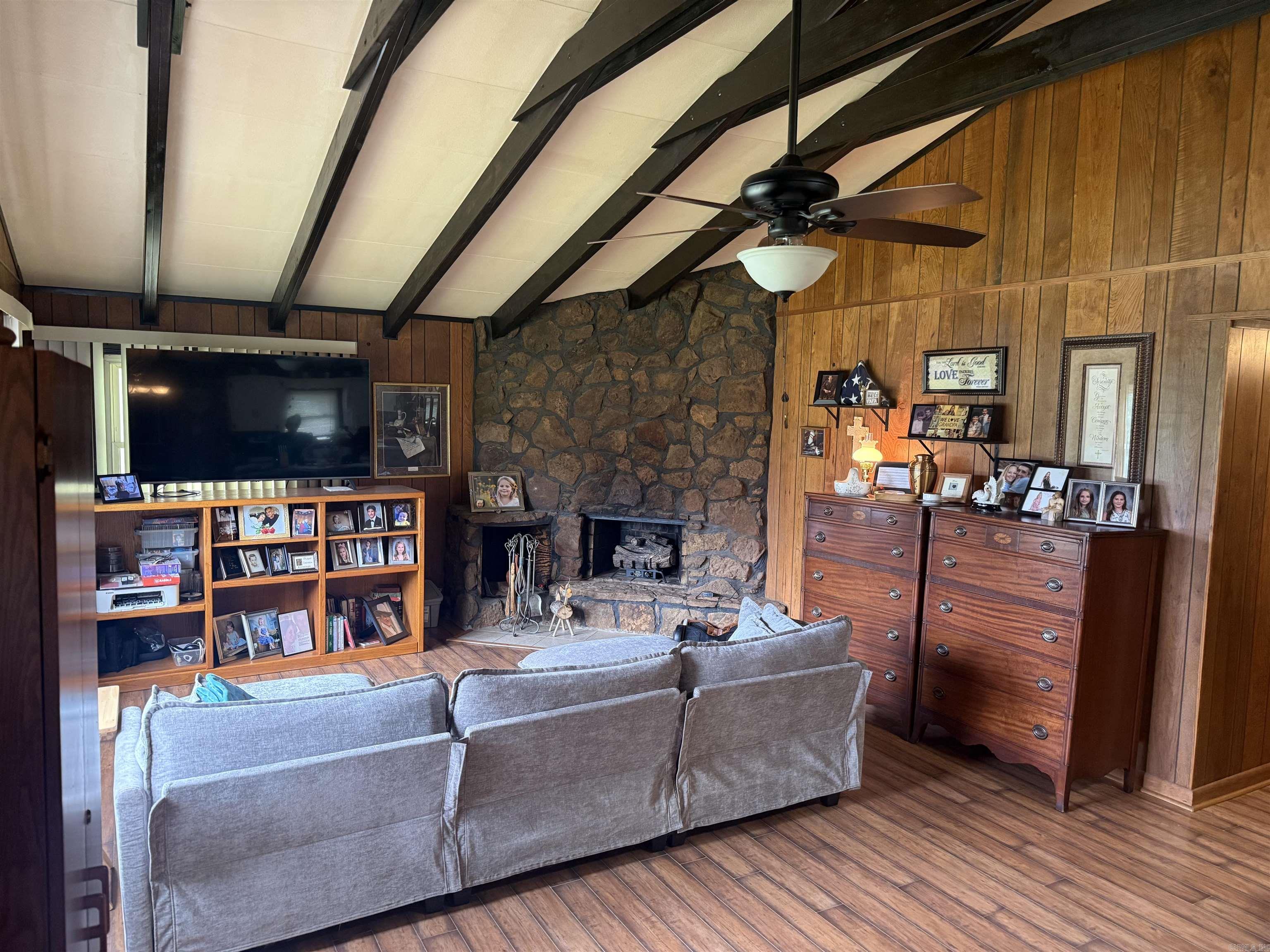 250 Ridgecrest Road Property Photo 2