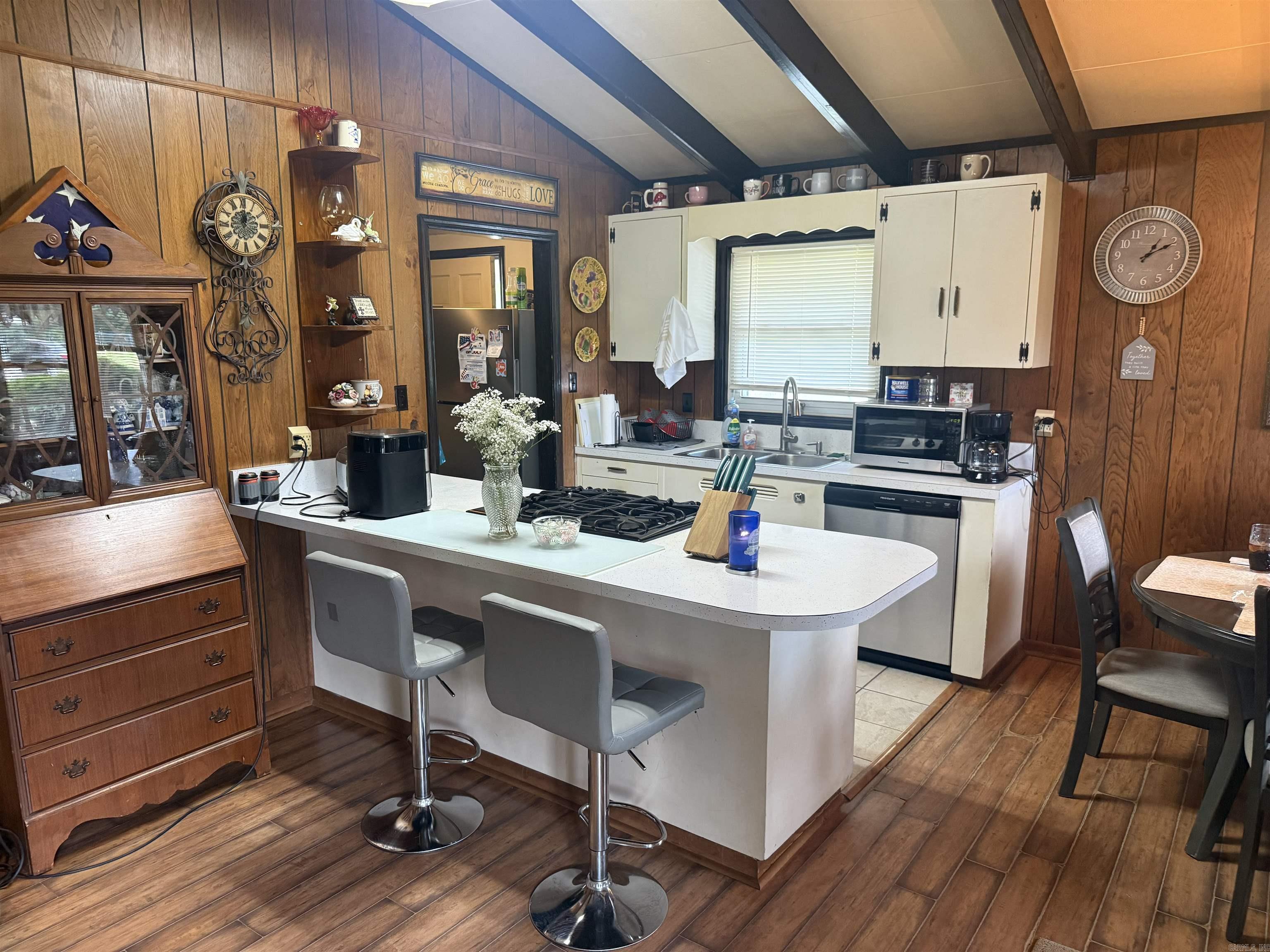 250 Ridgecrest Road Property Photo 4